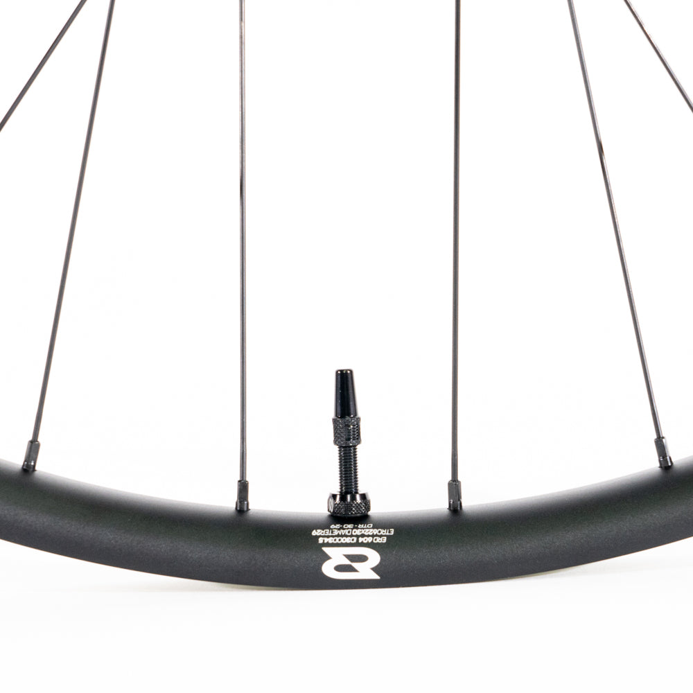 Dert Alloy Front Wheel - Front - 27.5 Inch - 15x110mm Boost - Aluminium - 30mm - 6 Bolt