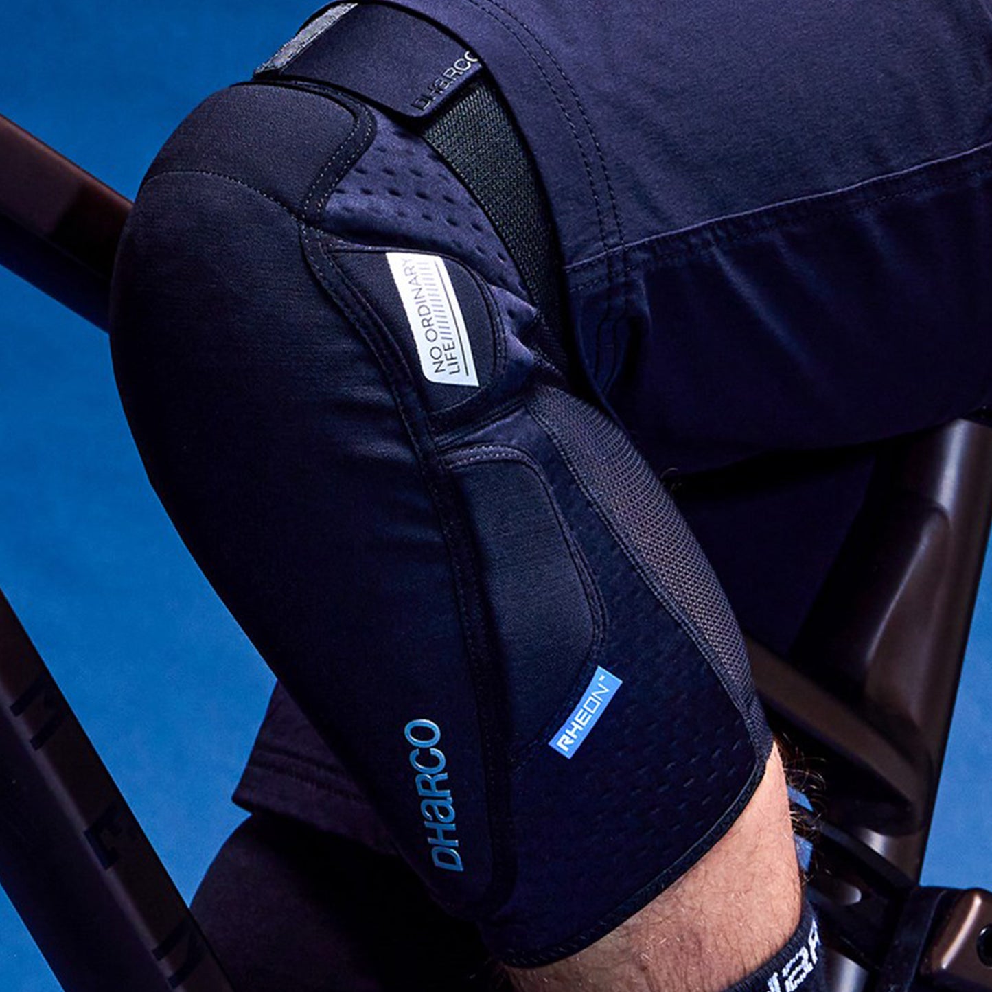 DHaRCO Youth DH Knee Pad - S/M - Black