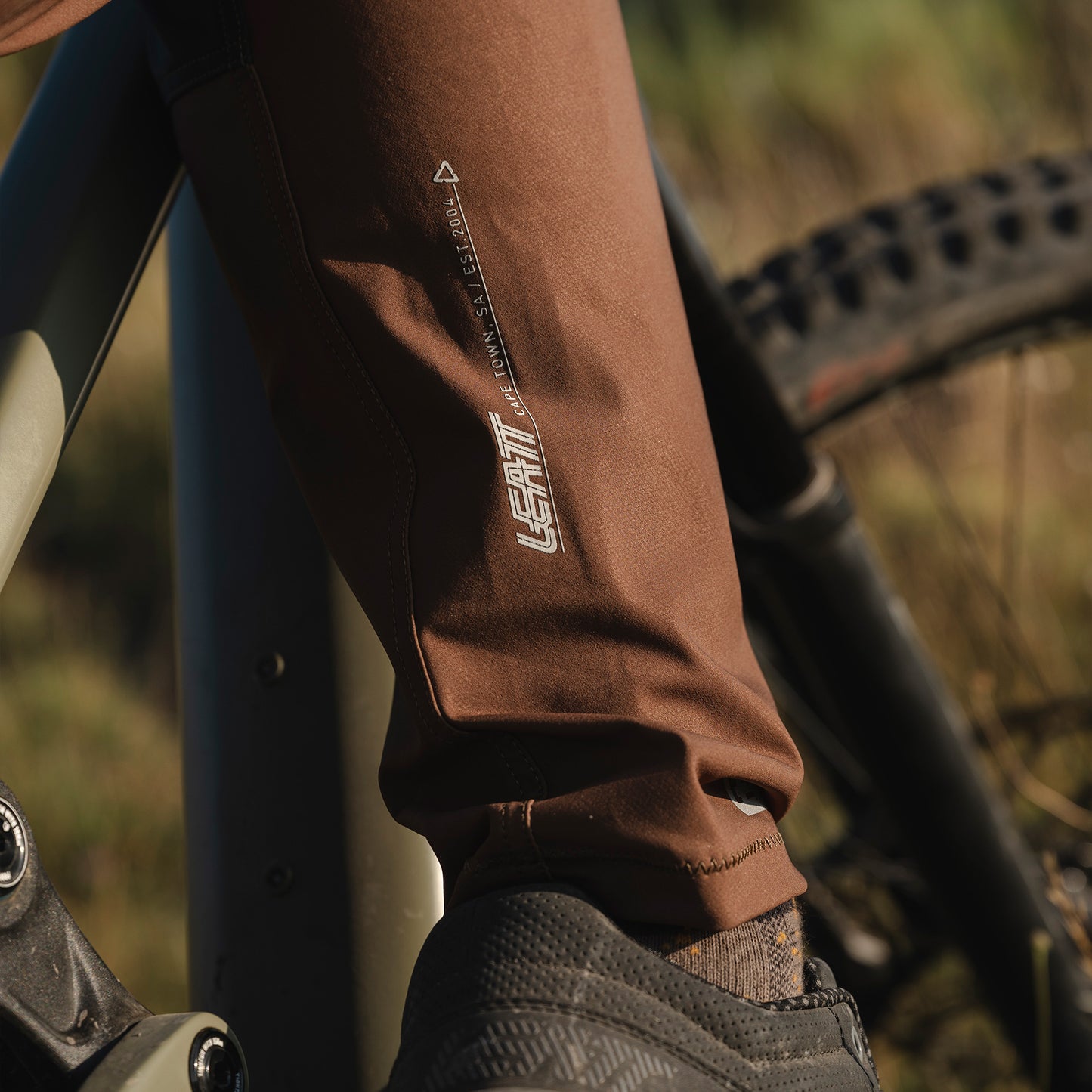 Leatt MTB Enduro 3.0 Pants - 2XL-38 - Loam - Image 12