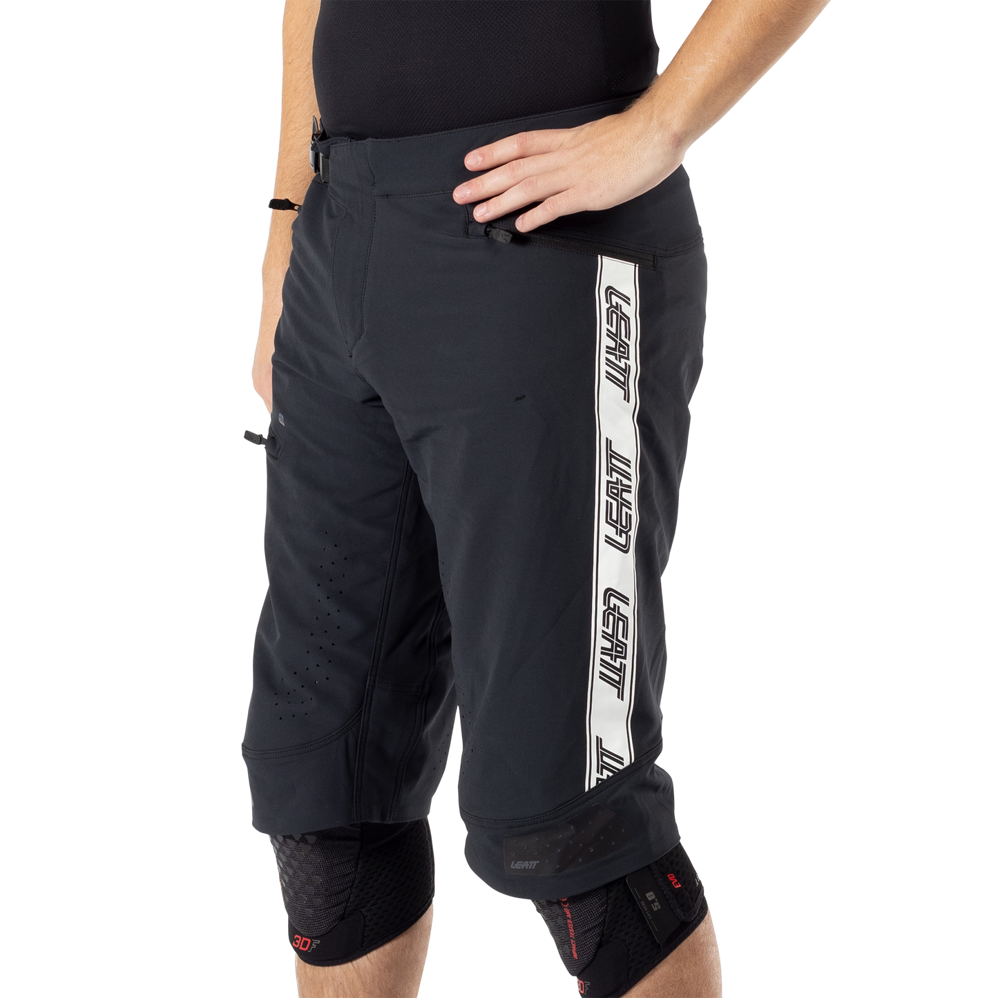 Leatt MTB Gravity 4.0 Shorts - 2XL-38 - Black - Image 8