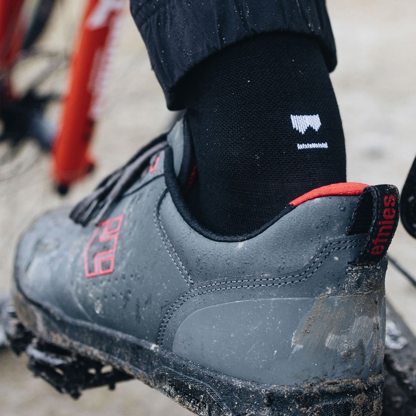 Mons Royale Atlas Merino Crew Socks - M - Black - Image 3