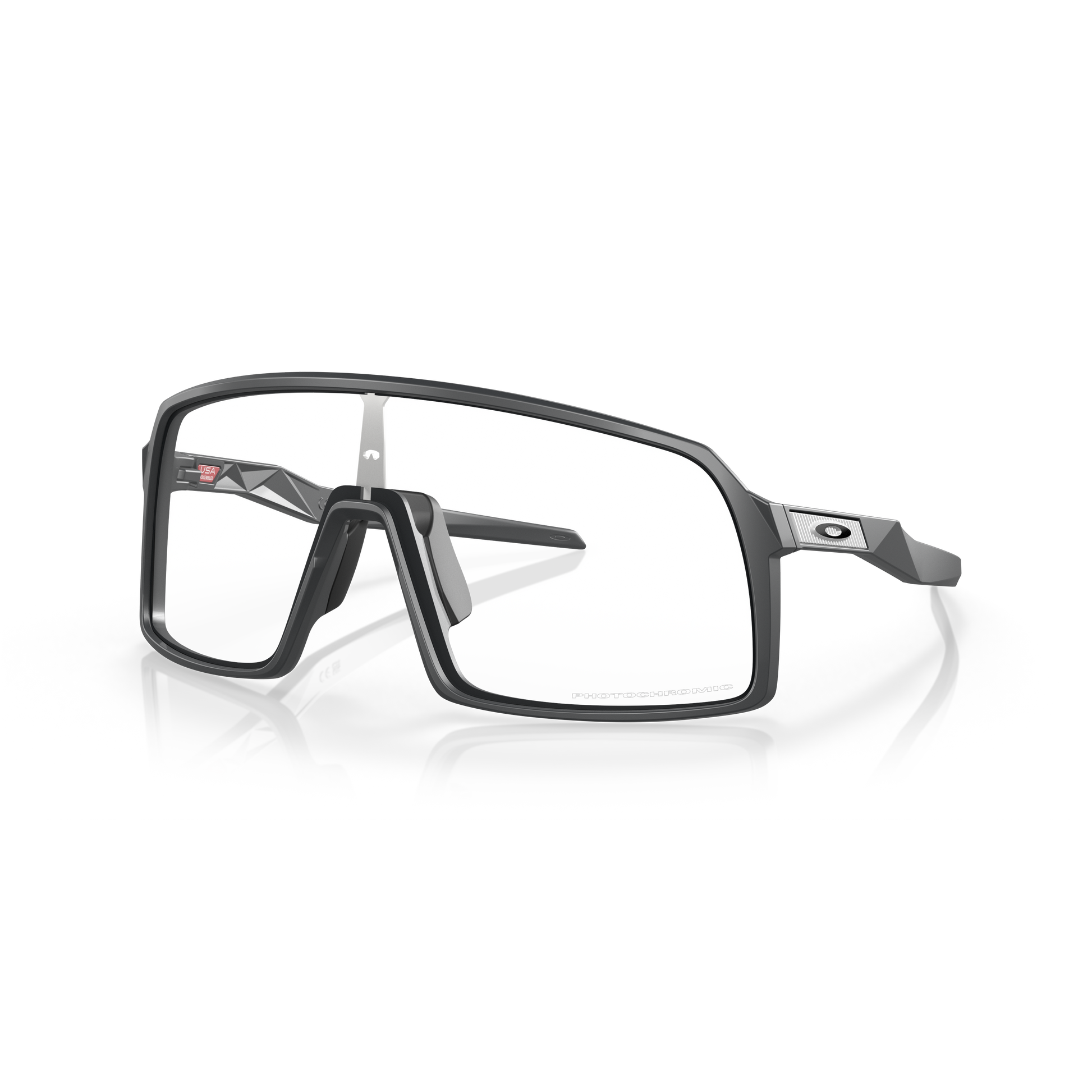Oakley Sutro Sunglasses XL 137mm Matte Carbon Clear To Black Iridium Photochromic Lens