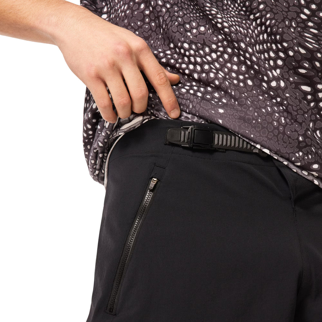 Oakley Maven Scrub Shorts - S-30 - Black - Grey