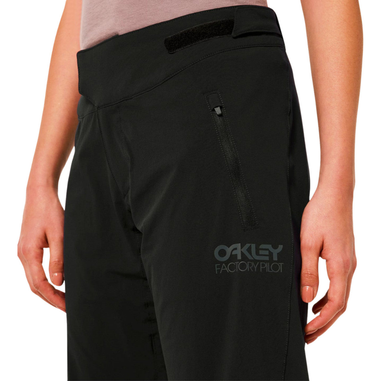Oakley Women's Factory Pilot Lite Shell Shorts - Women's S-28 - Blackout