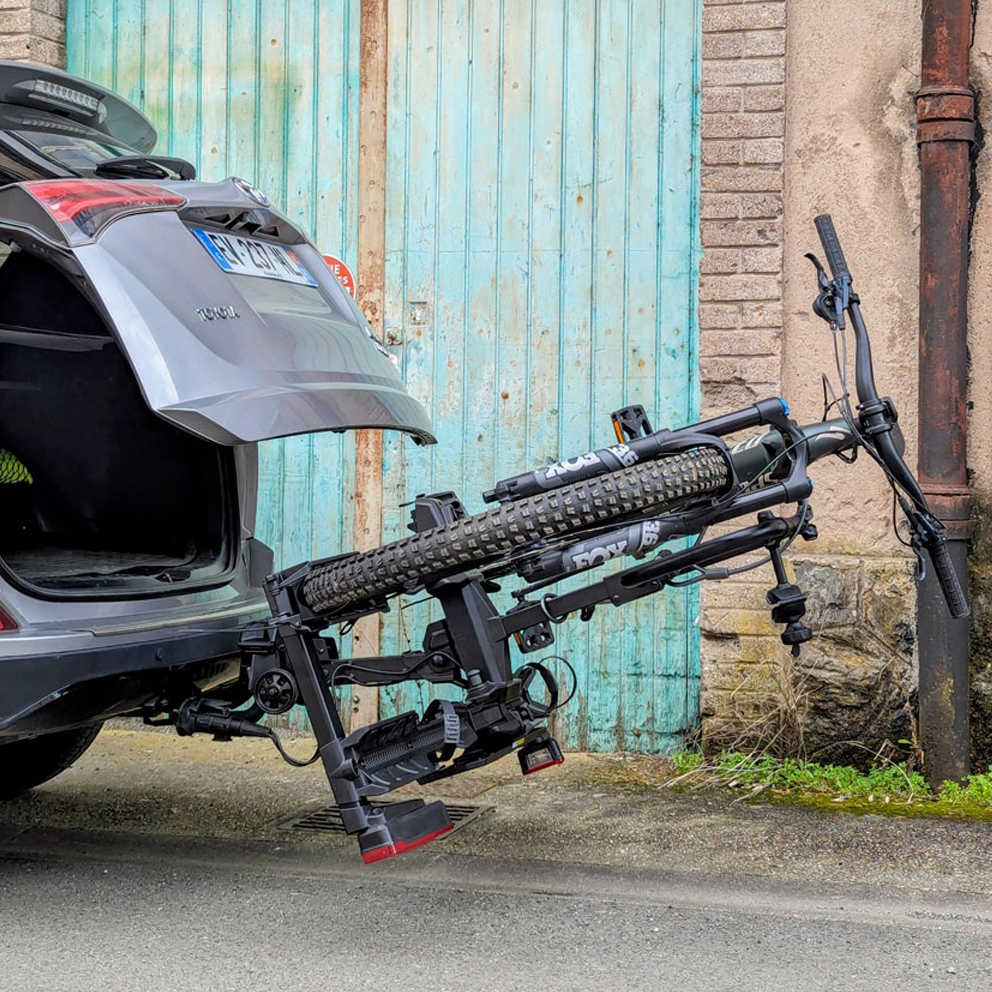 Buzzrack Scorpion PRO 2 Platform Rack - Tow Ball - 2 Bike - Black - Image 4