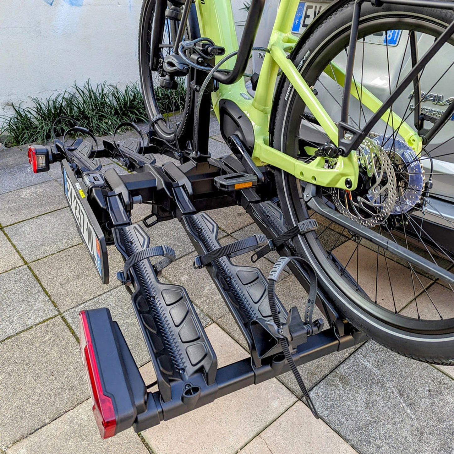 Buzzrack Scorpion PRO 3 Platform Rack - Tow Ball - 3 Bike - Black - Image 3