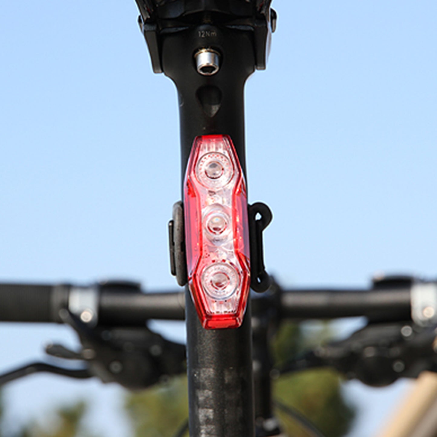 Cateye VIZ 450 Rear Light - Rear - 450 - Black - Image 2