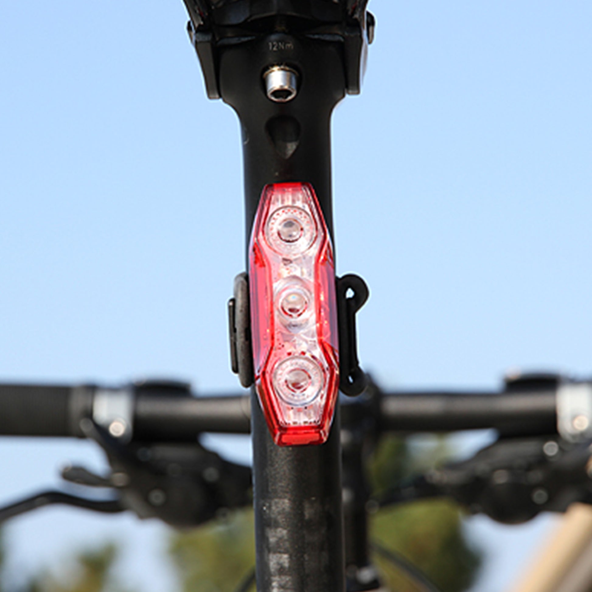 Cateye VIZ 450 Rear Light - Rear - 450 - Black - Image 2