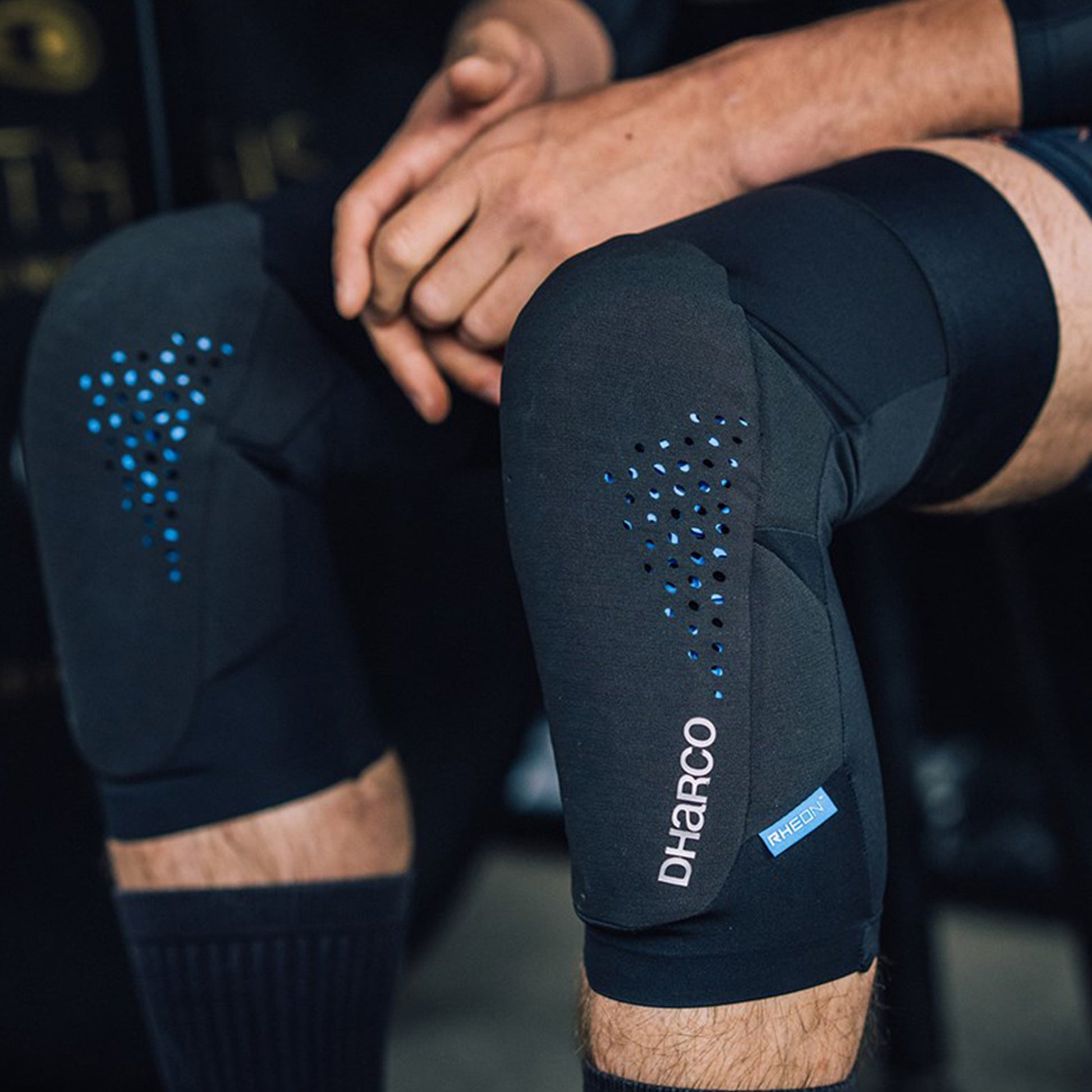 DHaRCO Gravity Knee Pad - M - Black - Image 3