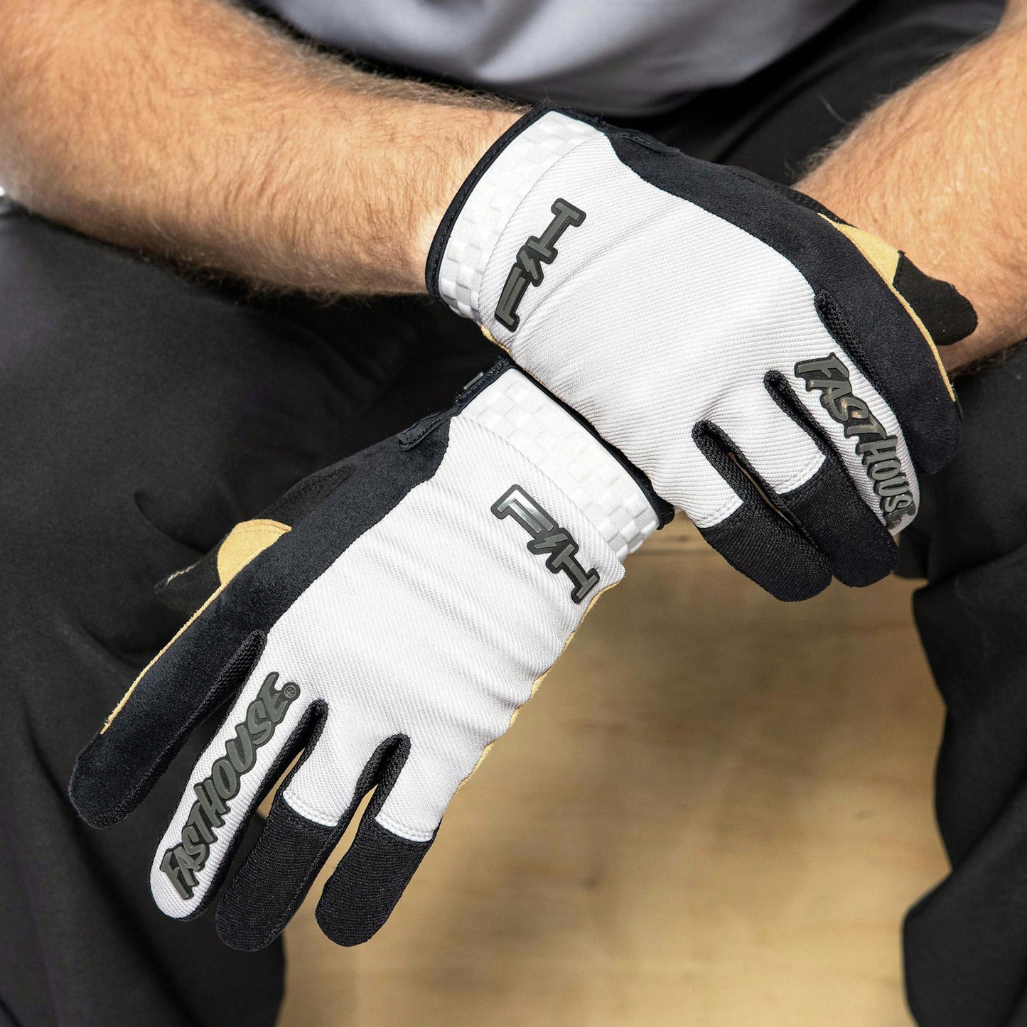 Fasthouse Chandler Ridgeline Gloves - S - Light Grey - Image 2