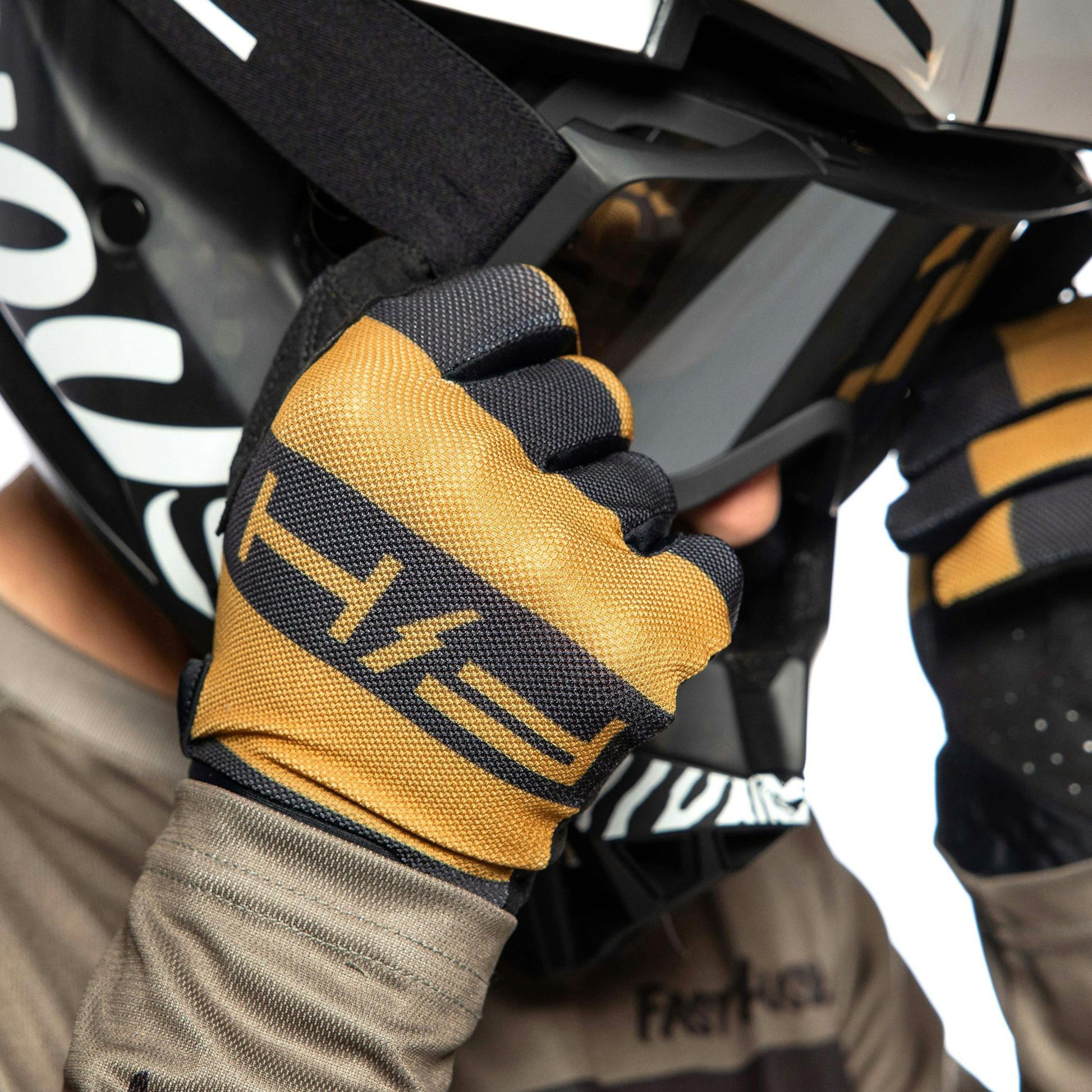 Fasthouse Vapor Ray Gloves - S - Vintage Gold - Image 2