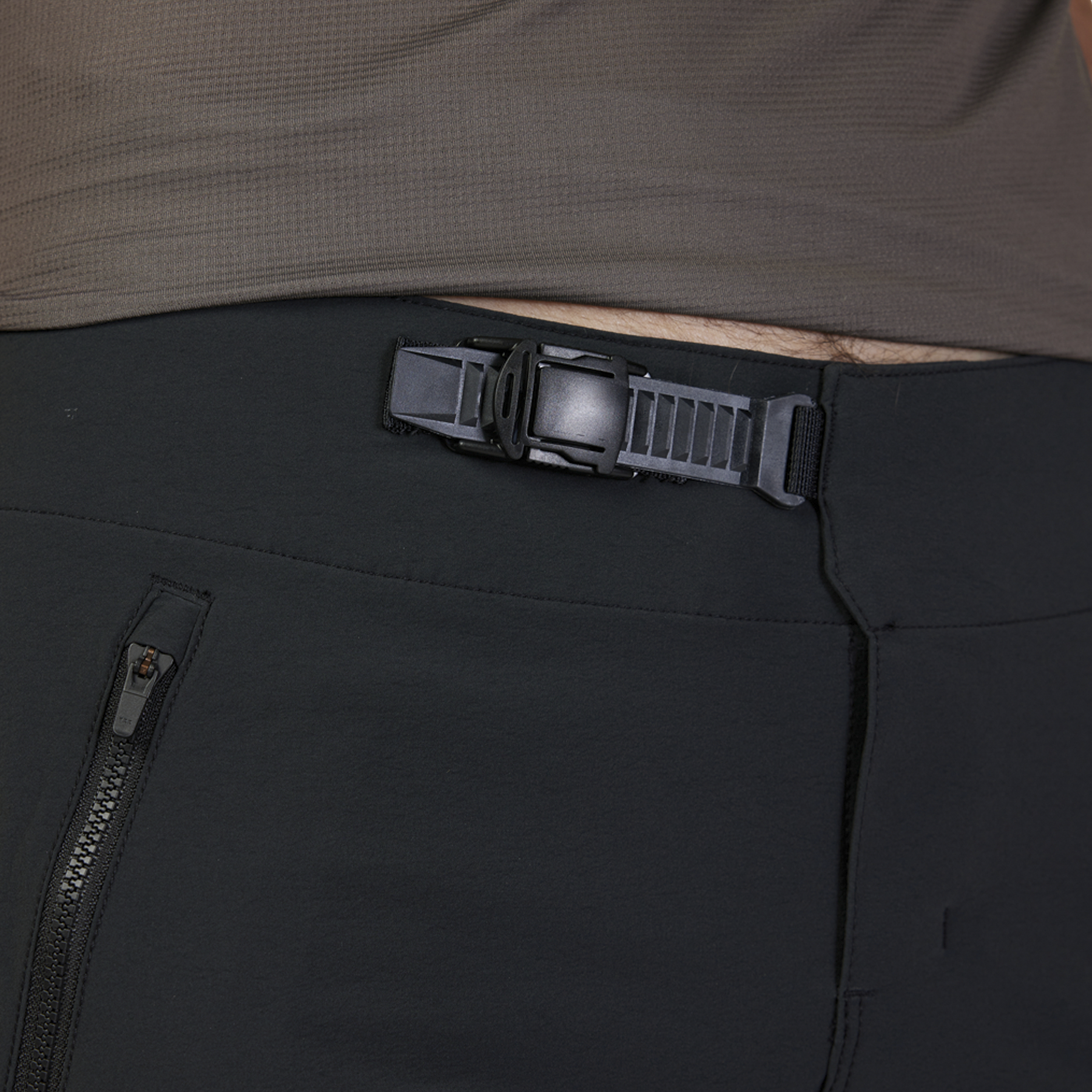 Fox Flexair Shorts With Liner - XL-36 - Black - Image 7