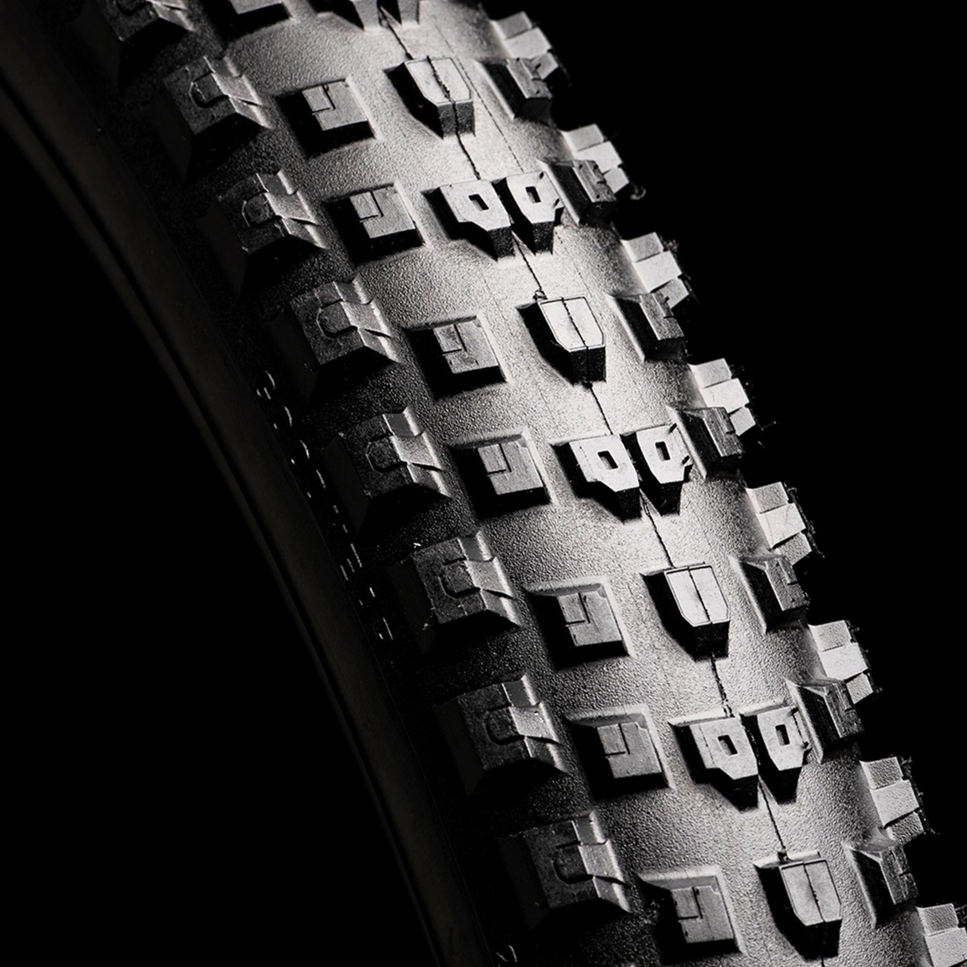 Goodyear Escape Inter Tyre - 29 Inch - 2.4 Inch - Yes - Dynamic - Trail Plus - Soft - Medium Duty Protection - Folding - Black - Image 3