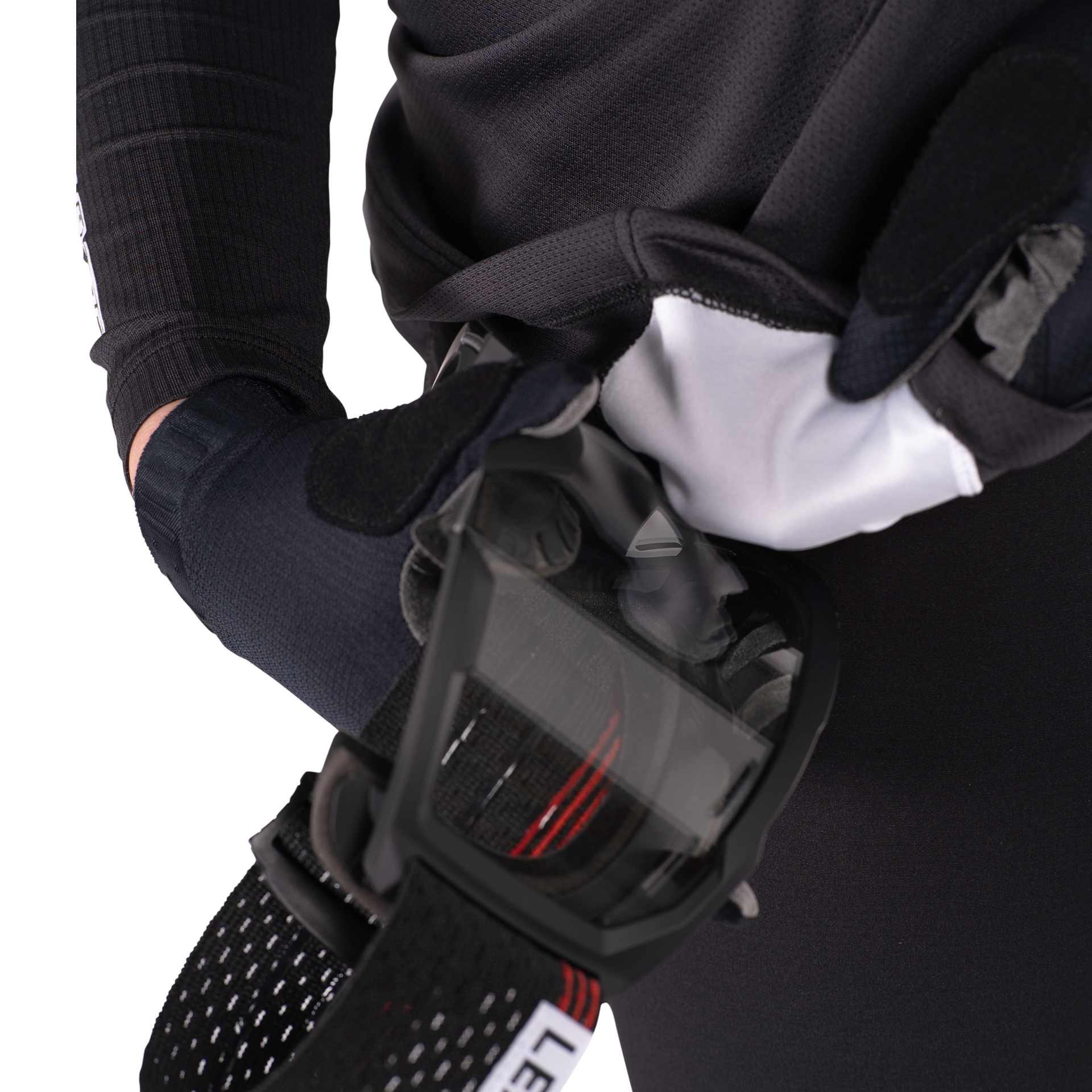 Leatt MTB 1.0 Junior Ride Kit - Youth L - Black - Image 5