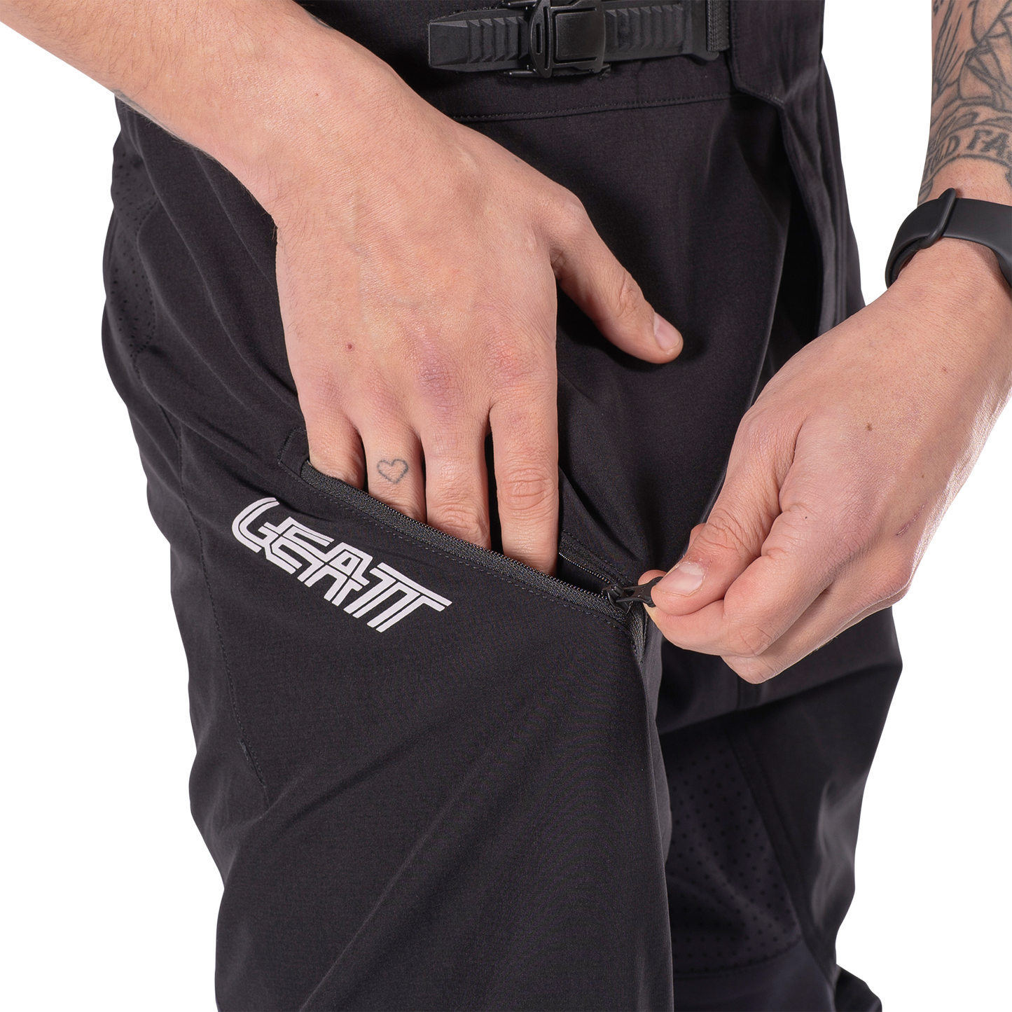 Leatt MTB 1.0 Ride Kit - 2XL - Titanium - Image 7