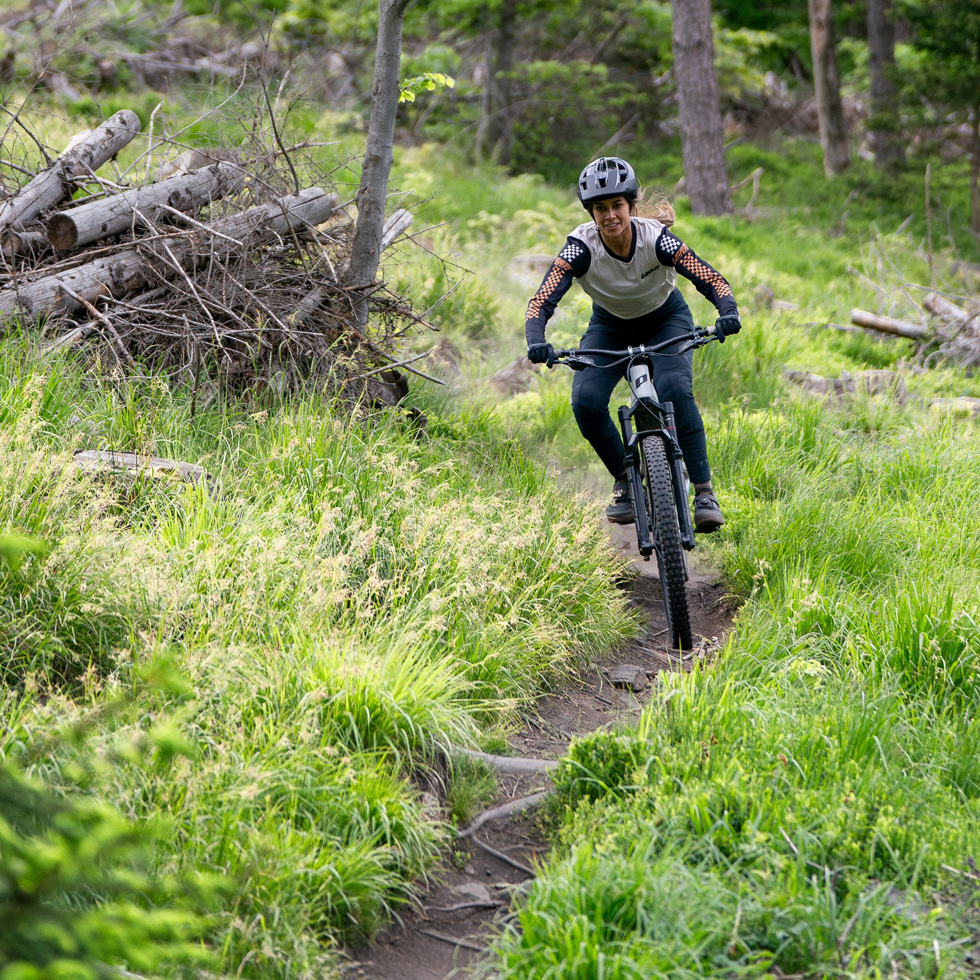 Leatt MTB Enduro 4.0 Women's Long Sleeve Jersey - Women's 2XL - Cream - Image 13