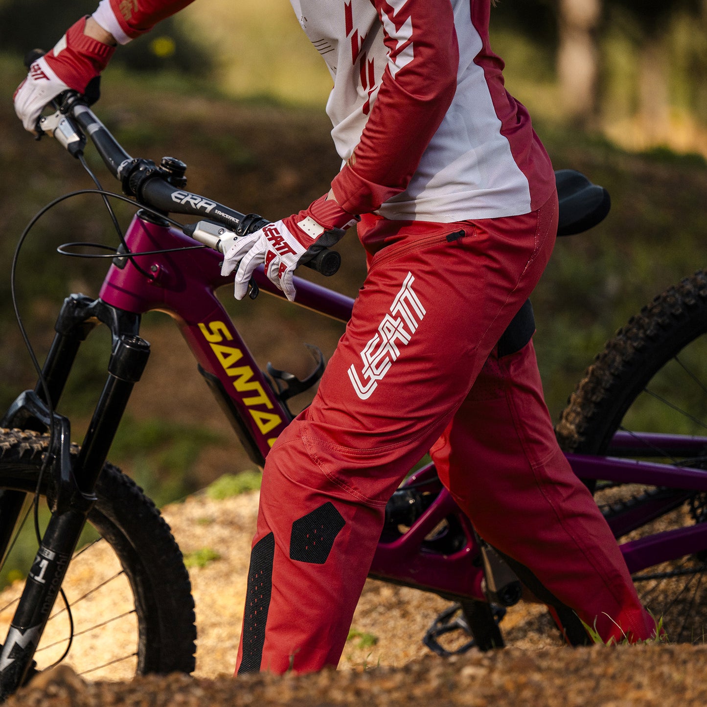 Leatt MTB Gravity 3.0 Women's Pants - XL - Red - Image 4
