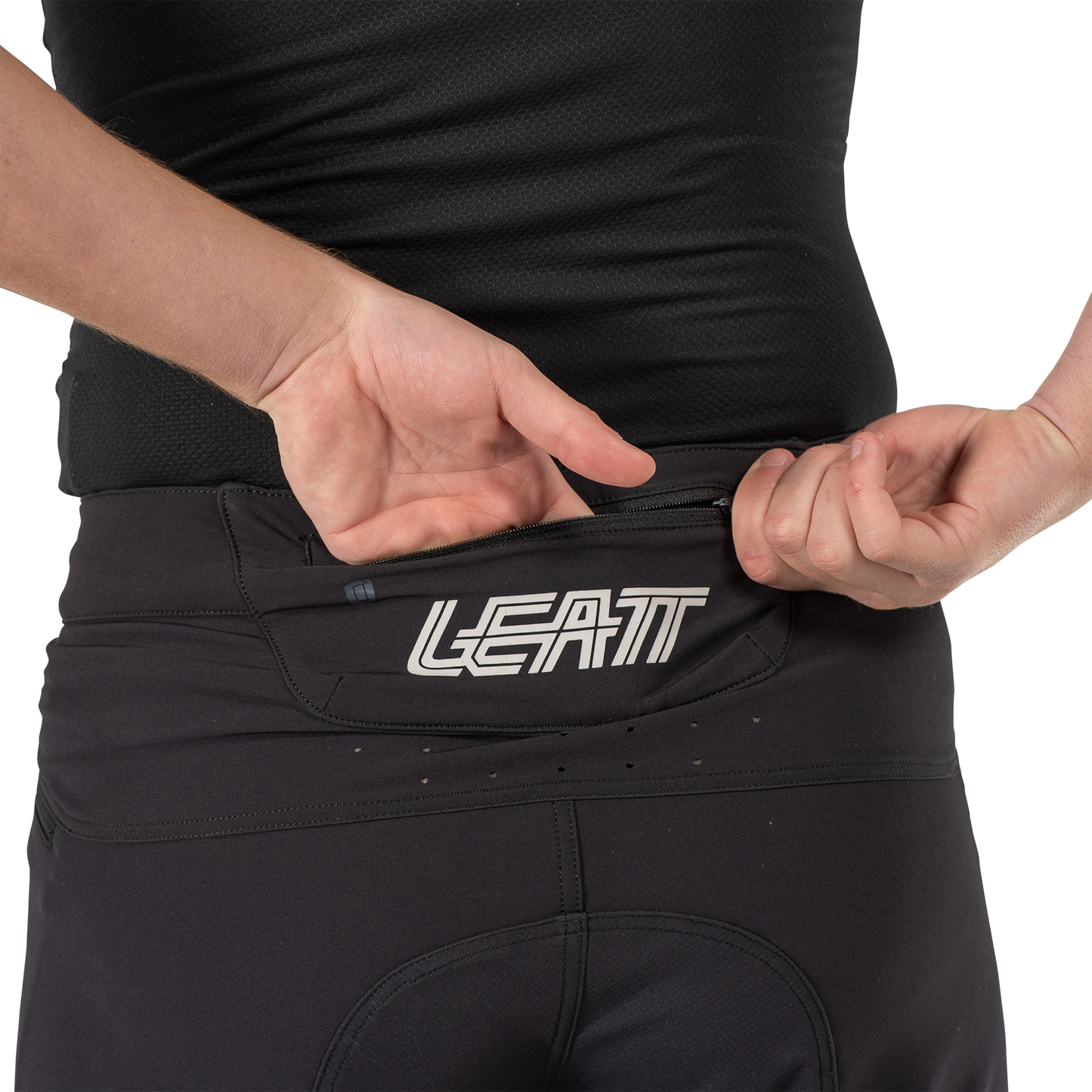 Leatt MTB Gravity 4.0 Pants - XL-36 - Stealth - Image 7