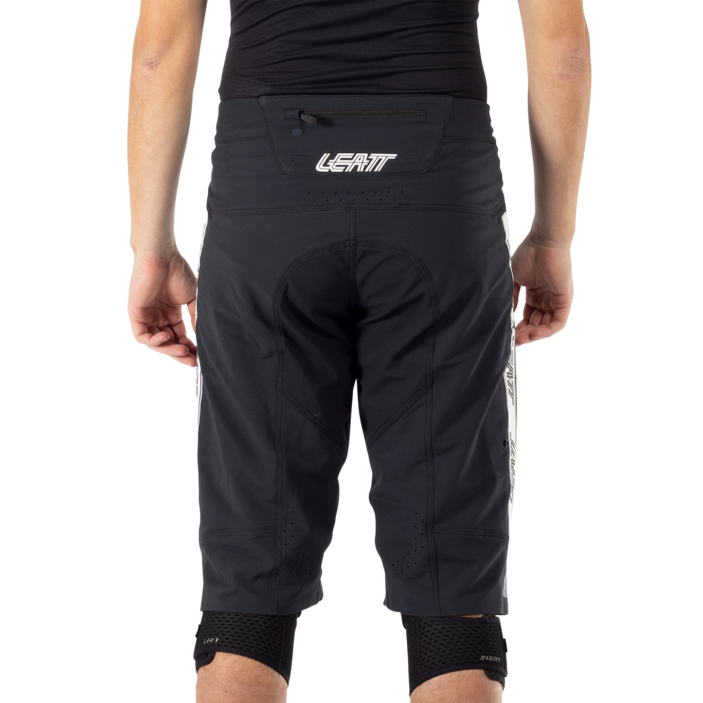 Leatt MTB Gravity 4.0 Shorts - 2XL-38 - Black - Image 4