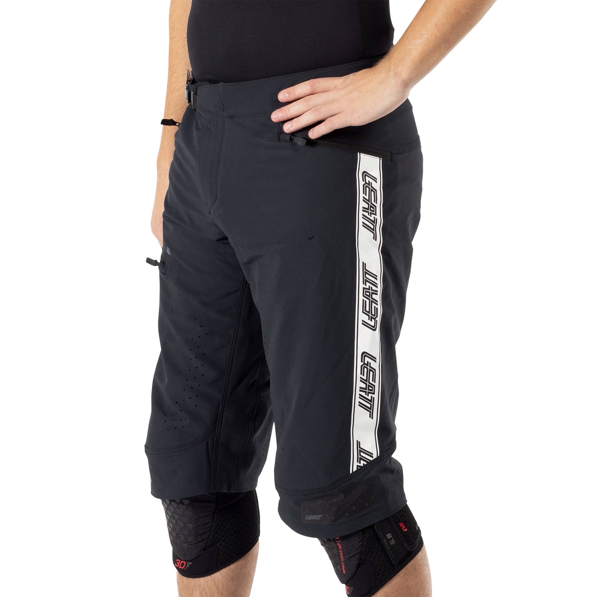 Leatt MTB Gravity 4.0 Shorts - 2XL-38 - Black - Image 8