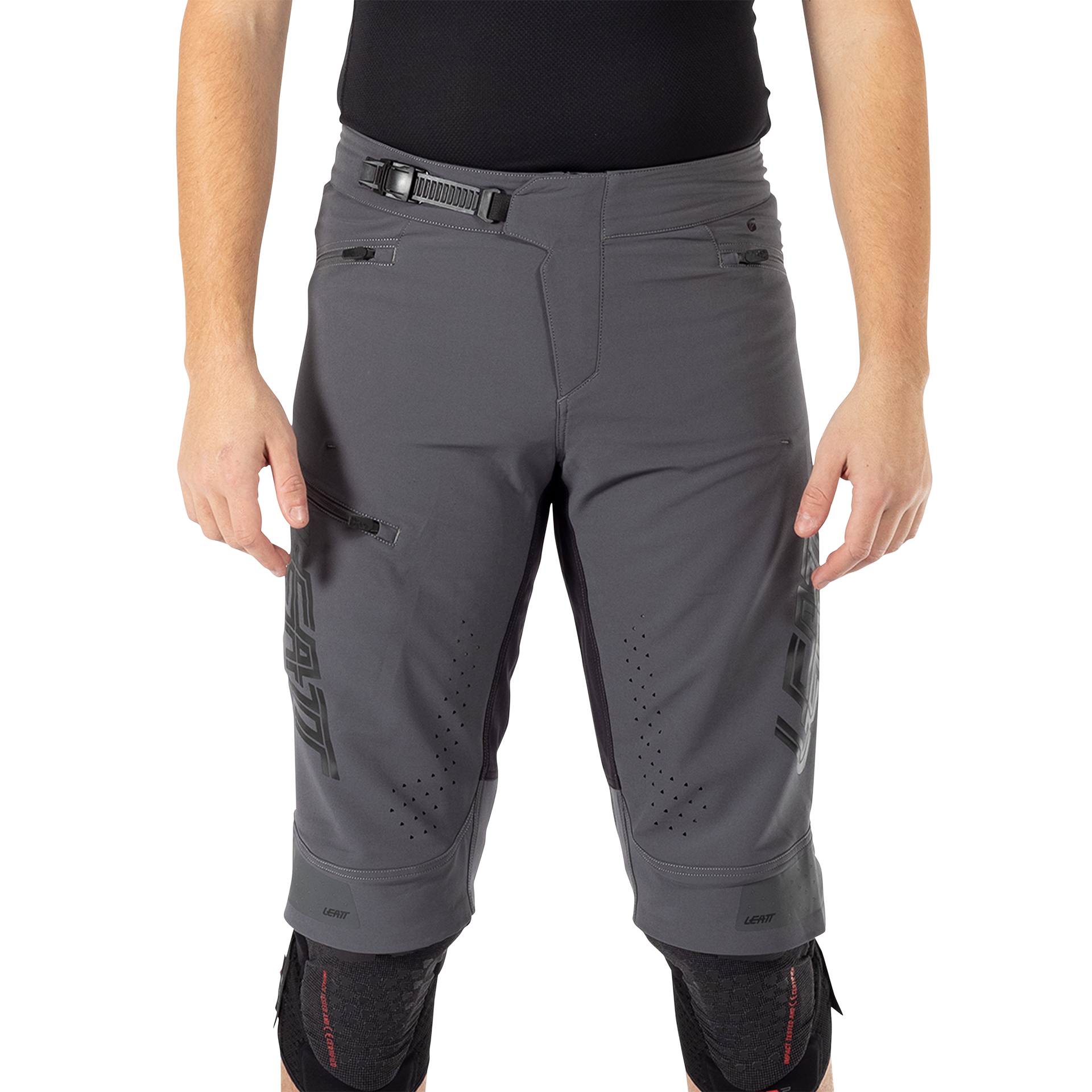 Leatt MTB Gravity 4.0 Shorts - XL-36 - Graphite - Image 3
