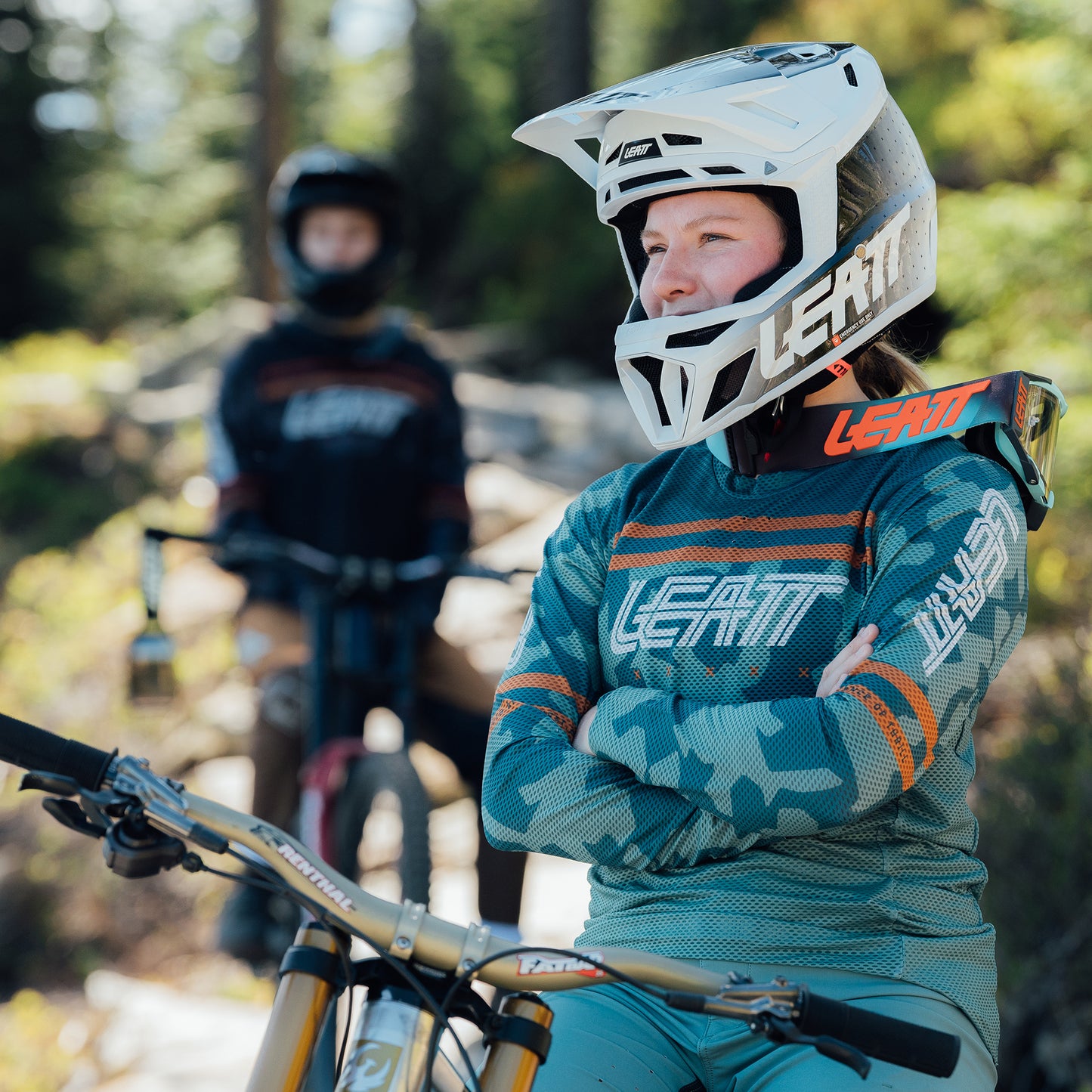 Leatt MTB Gravity 4.0 Women's Long Sleeve Jersey - Women's M - Lagoon - Image 9