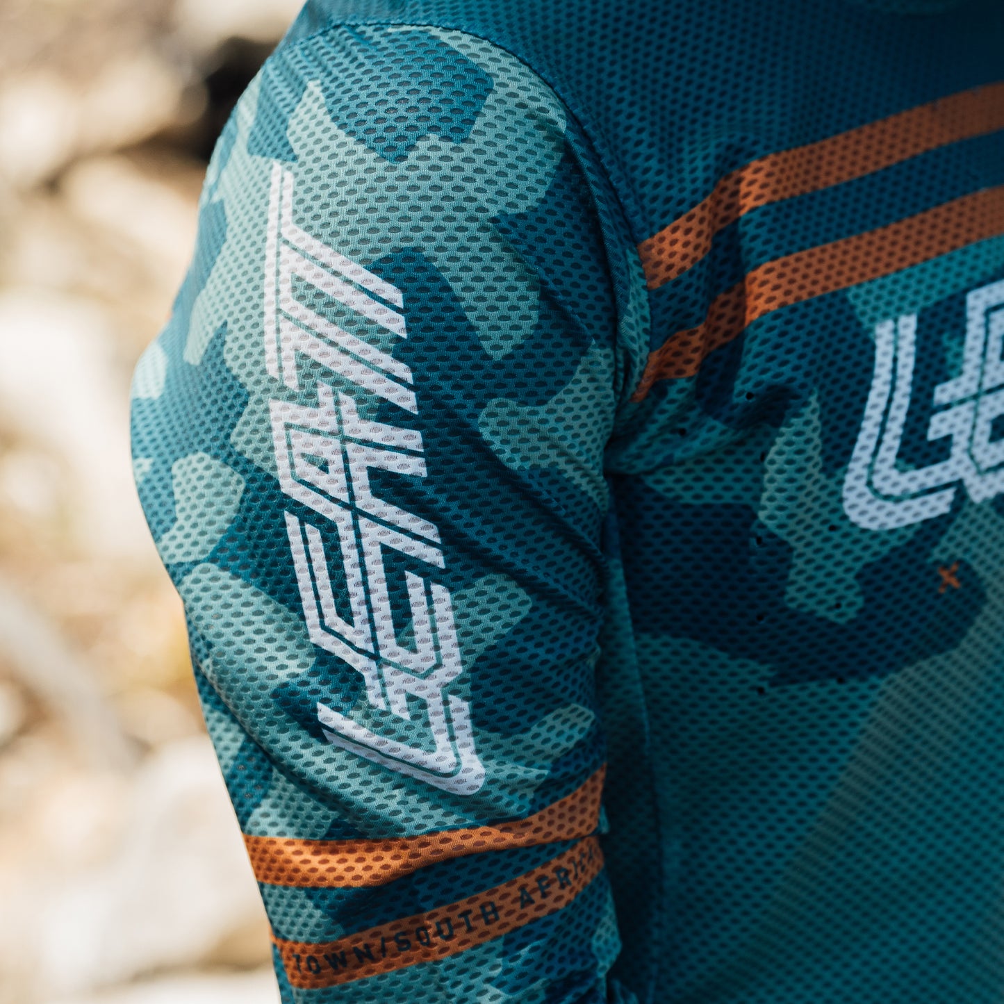 Leatt MTB Gravity 4.0 Women's Long Sleeve Jersey - Women's S - Lagoon - Image 13