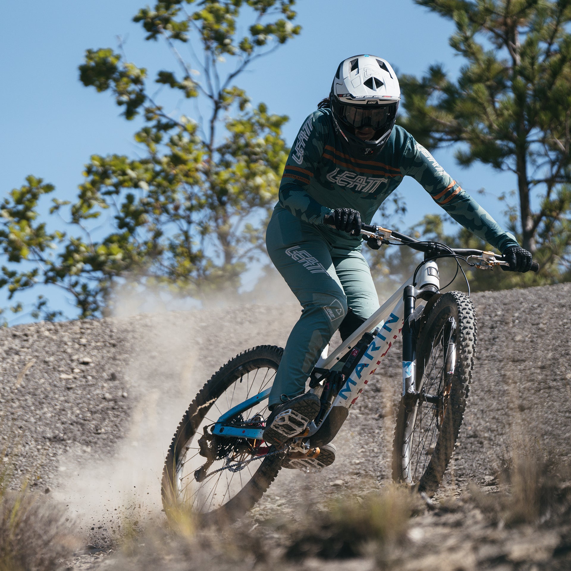 Leatt MTB Gravity 4.0 Women's Pants - Women's XS - Lagoon - Image 11