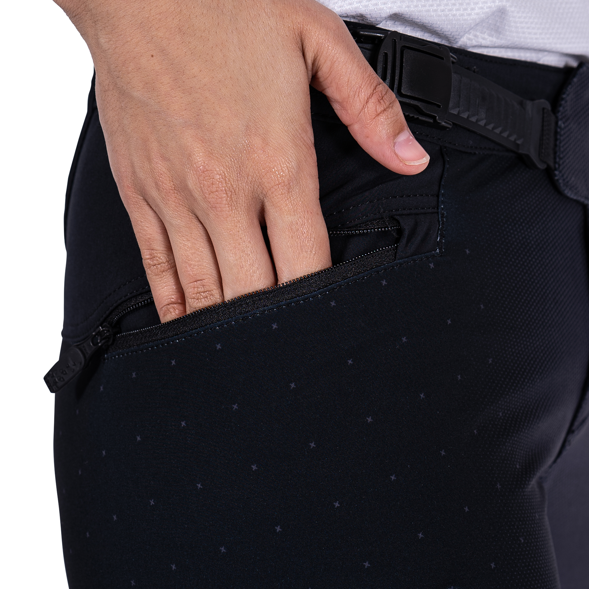 Leatt MTB Gravity 4.0 Youth Pants - Youth L - Black - Image 5