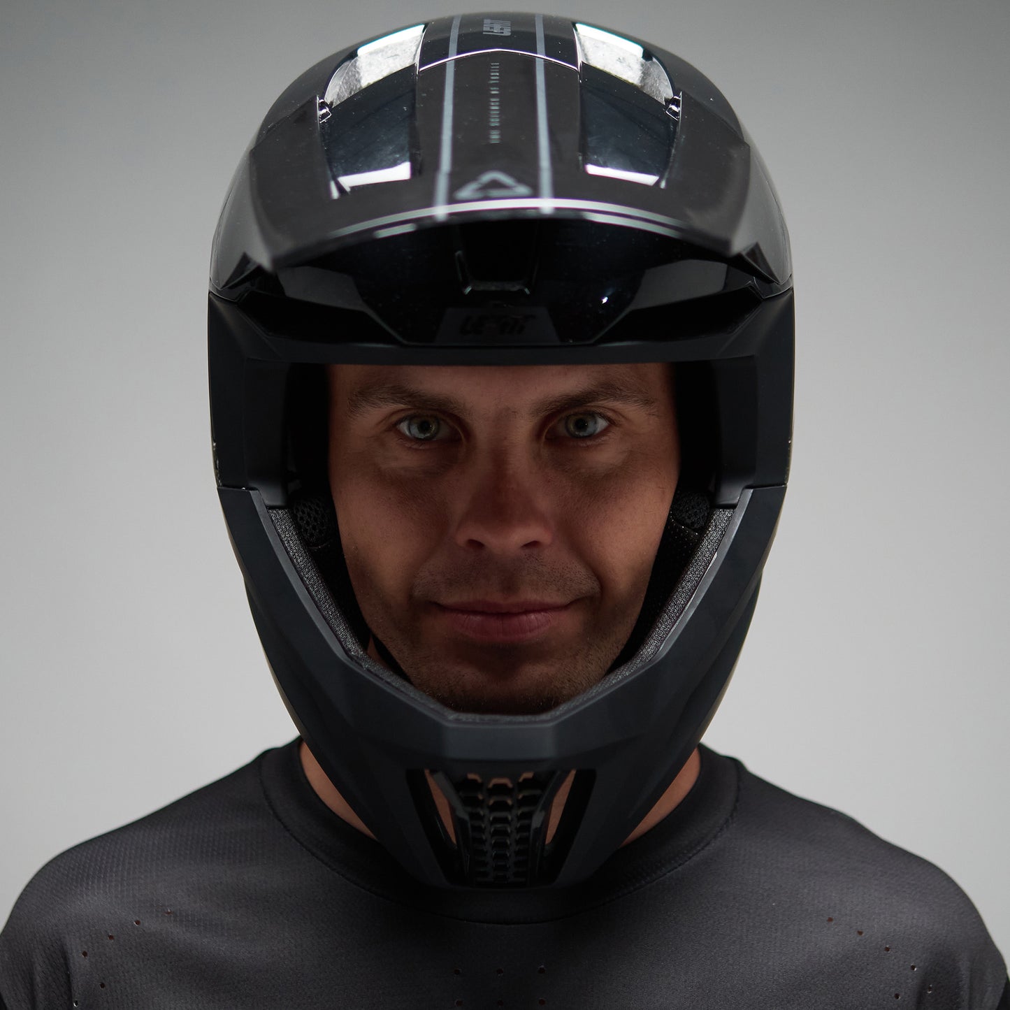 Leatt MTB Gravity 5.0 Helmet - S - Black - Image 7