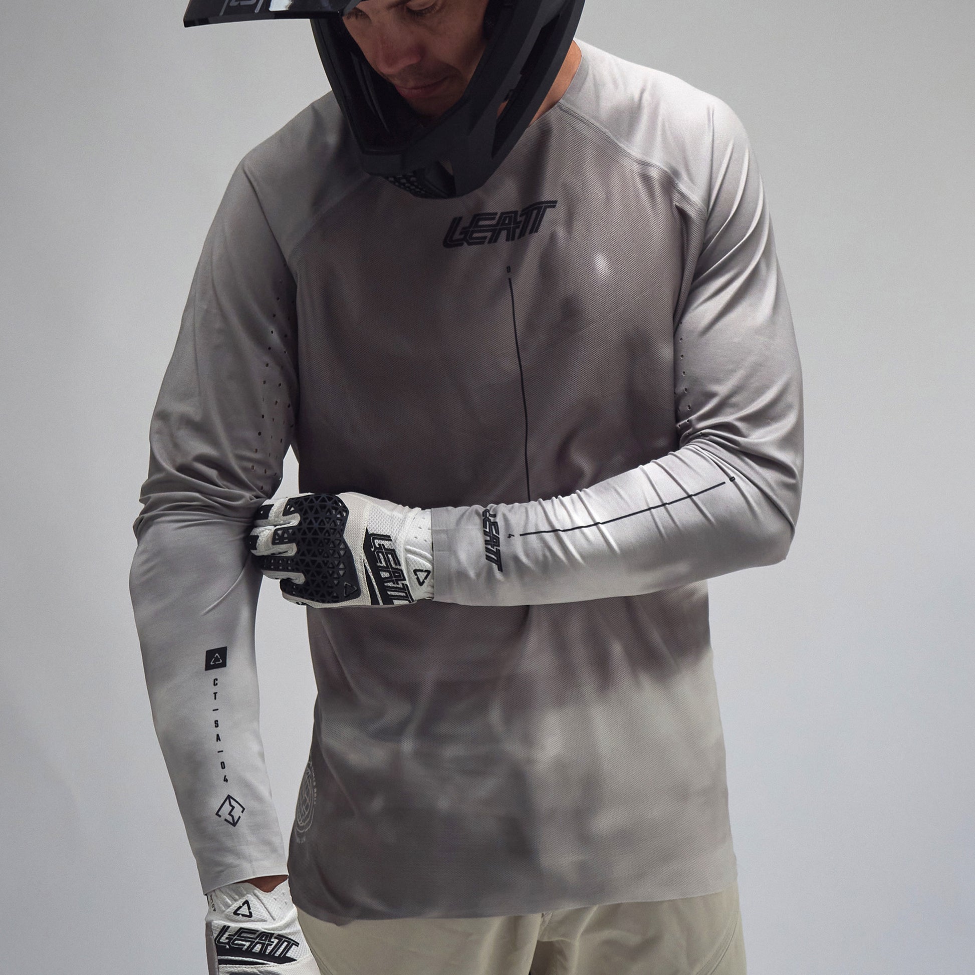 Leatt MTB Gravity 5.0 Jersey - S - Granite Gray - Image 4