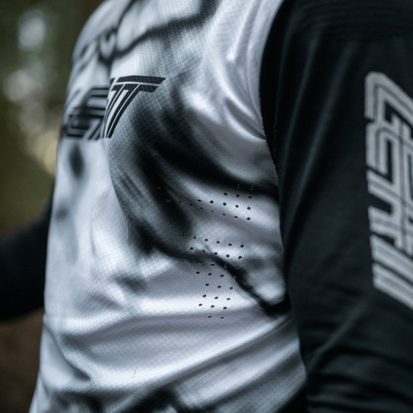 Leatt MTB Gravity 8.0 Jersey - S - Heatmap White - Image 5