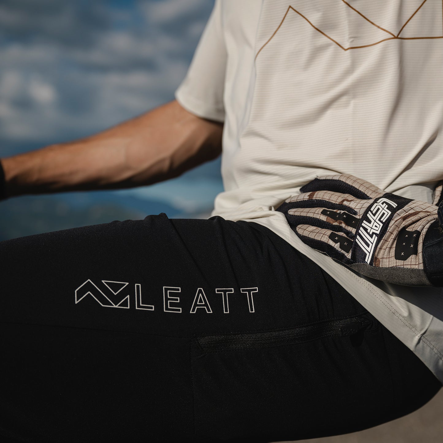 Leatt MTB Trail 1.0 Shell Shorts - 3XL-40 - Black - Image 8