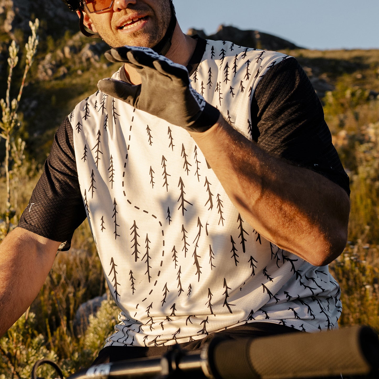 Leatt Trail 3.0 Jersey - S - Trails White - Image 5