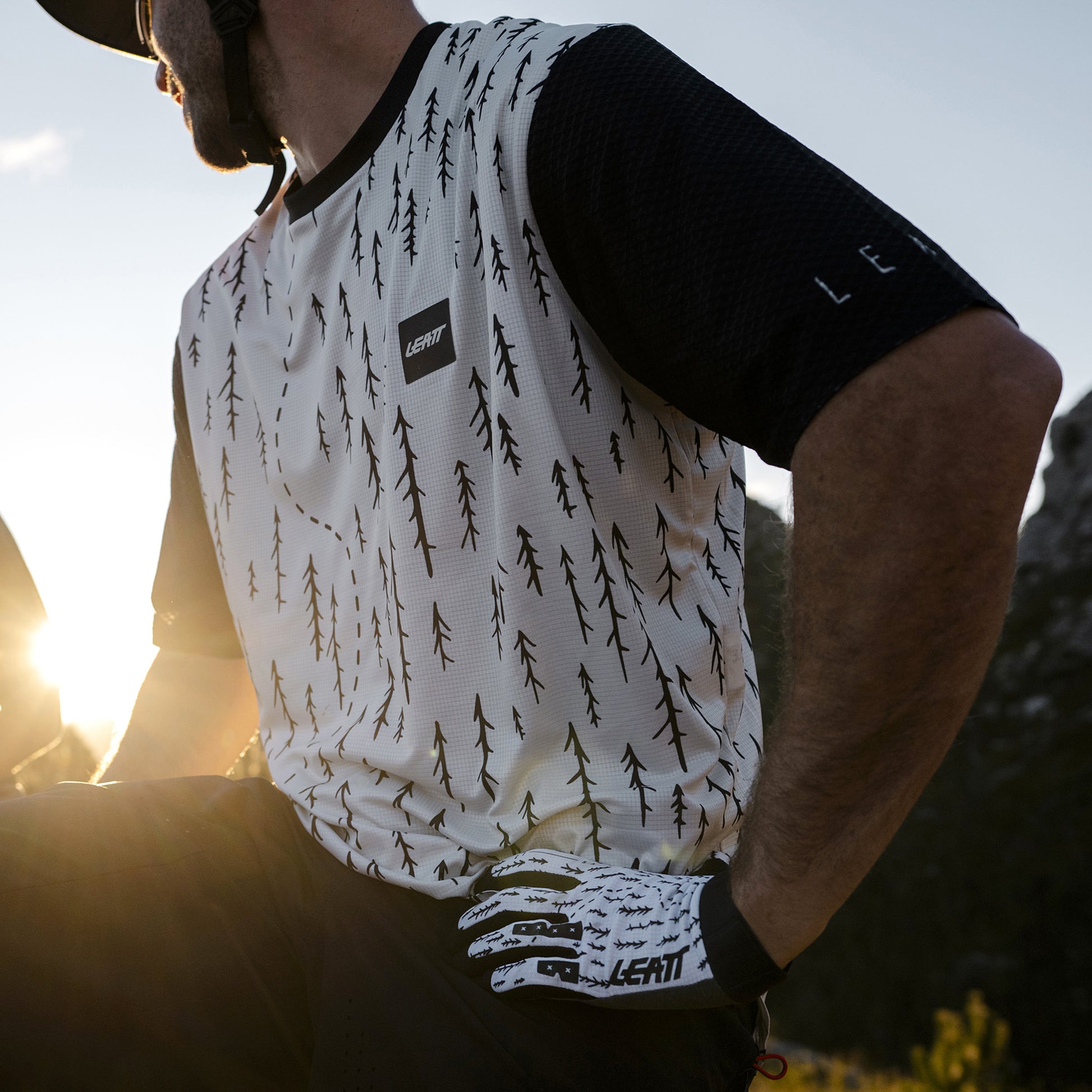 Leatt Trail 3.0 Jersey - XL - Trails White - Image 4