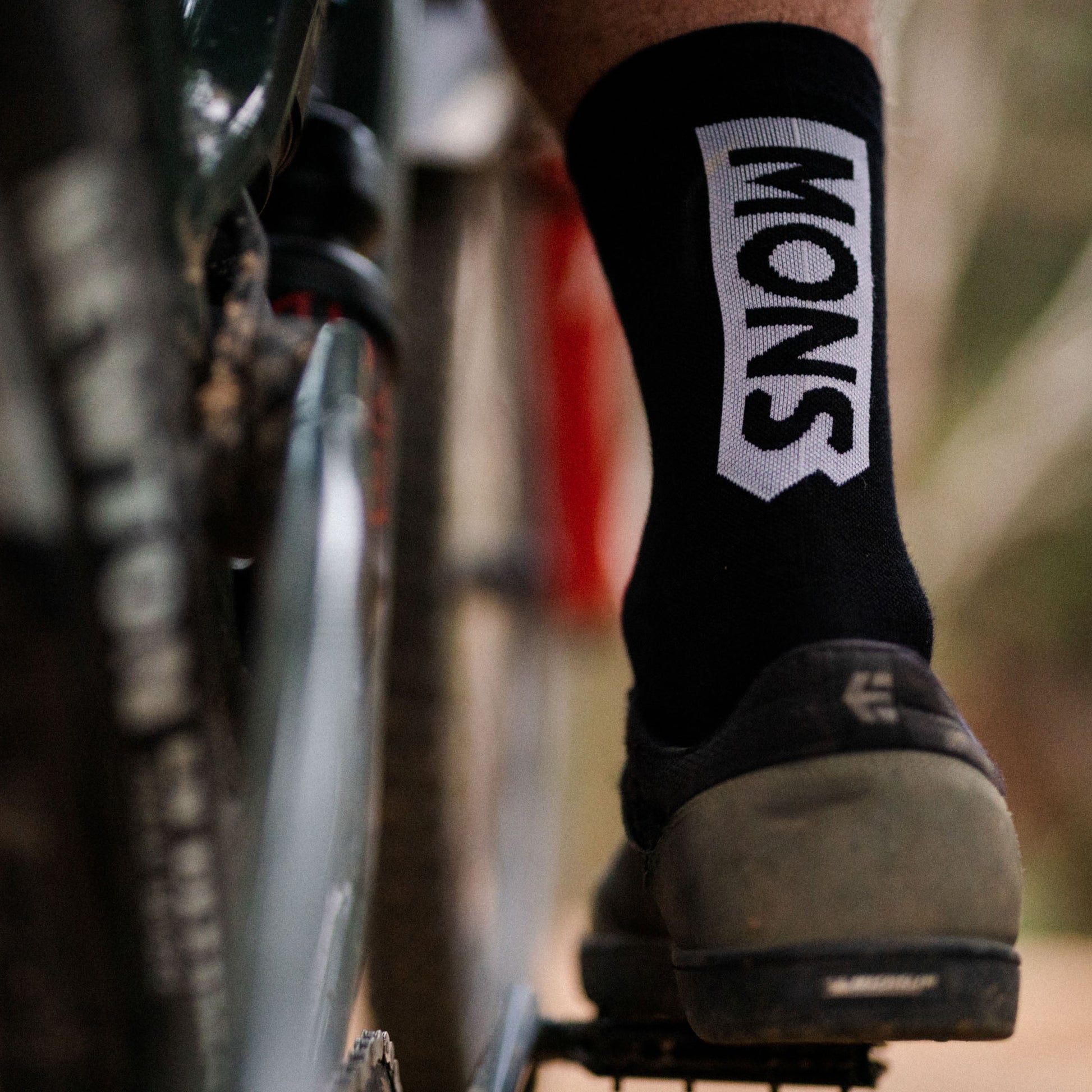 Mons Royale Atlas Crew Socks - M - Black - Image 3