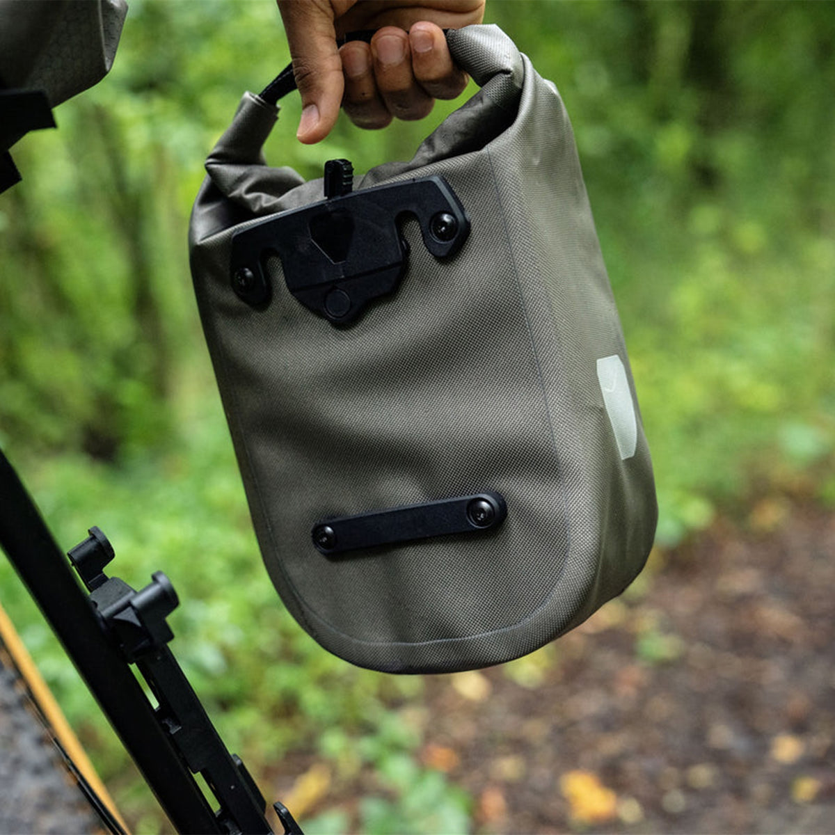 Ortlieb Fork-Pack - Matte Black - 4.1L - Quick Release - Image 6