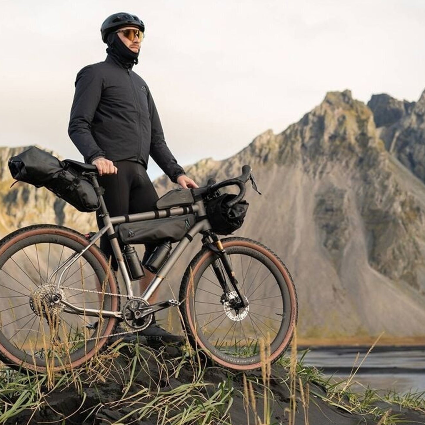 Osprey Escapist Frame Bag - 3.5L - Black - Image 4