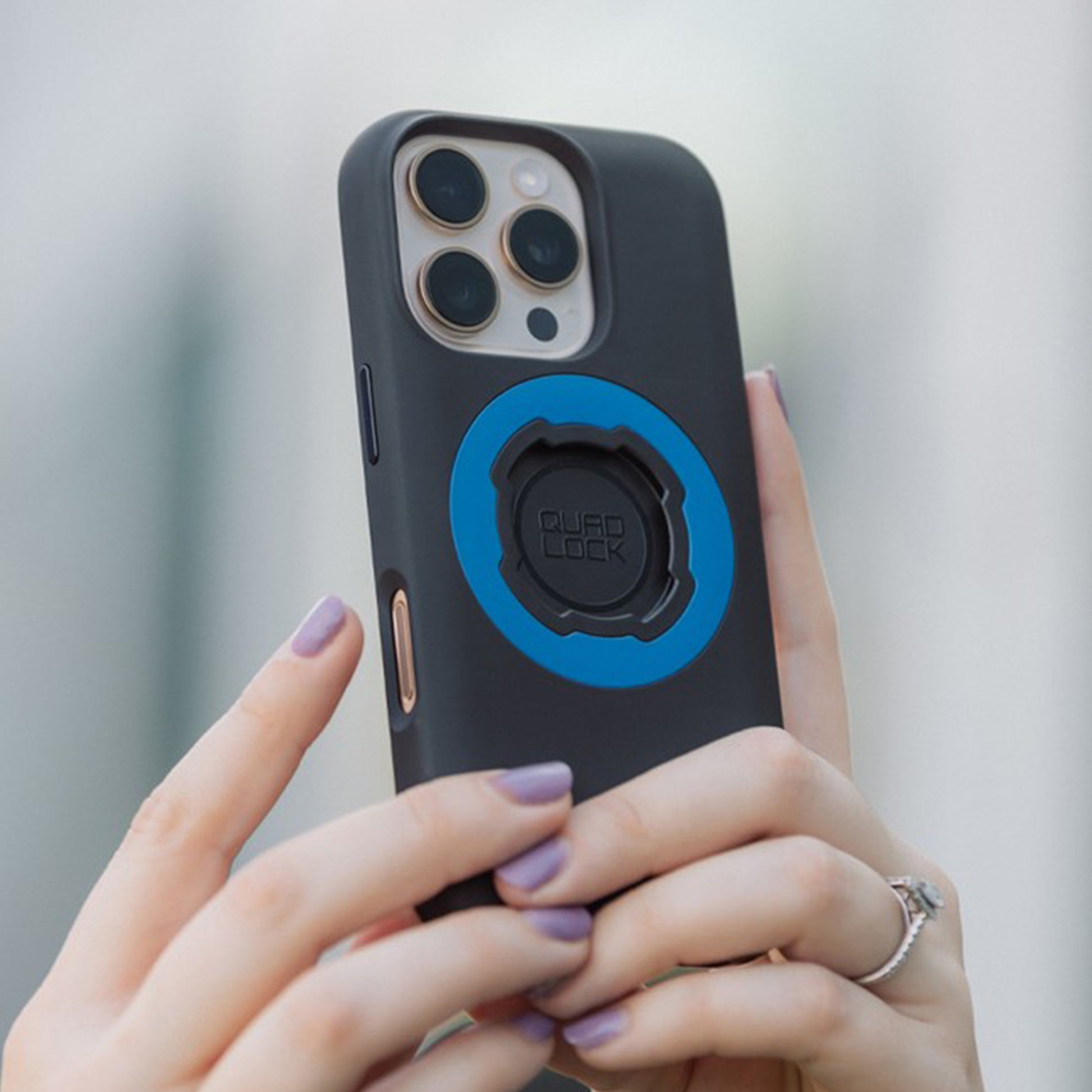 Quadlock iPhone Bike MAG Case - Black - 14 Pro - Image 4