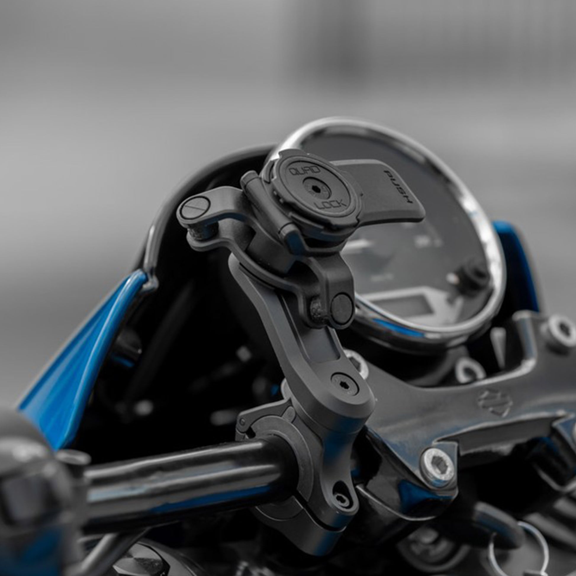 Quadlock V2 Motorcycle Handlebar Mount - Handlebar - Black - Image 2