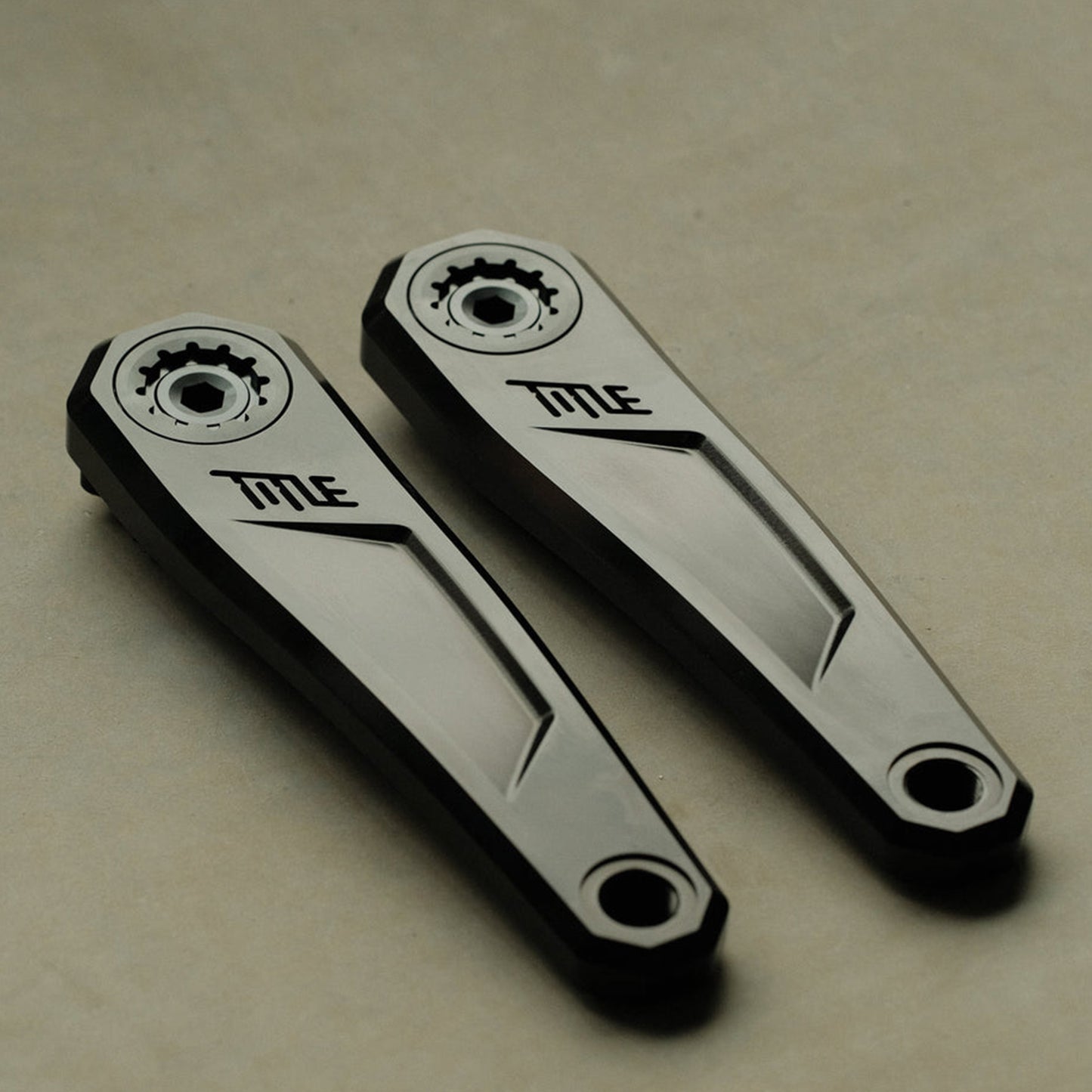 Title CR1 Crankset - 68-73mm and BB86-92 - 28.99mm DUB - SRAM Direct Mount - 155mm - Black - Spindle - 145mm For Dub BB (DH) - Image 5