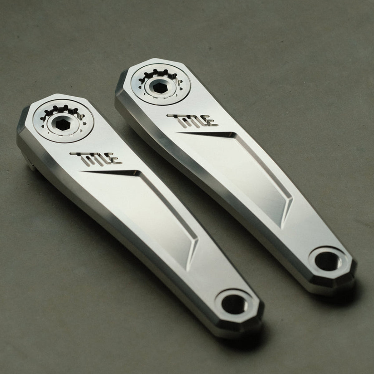 Title CR1 Crankset - 68-73mm and BB86-92 - 28.99mm DUB - SRAM Direct Mount - 155mm - Chrome - Spindle - 130mm For Dub BB (DJ / Non Boost) - Image 4