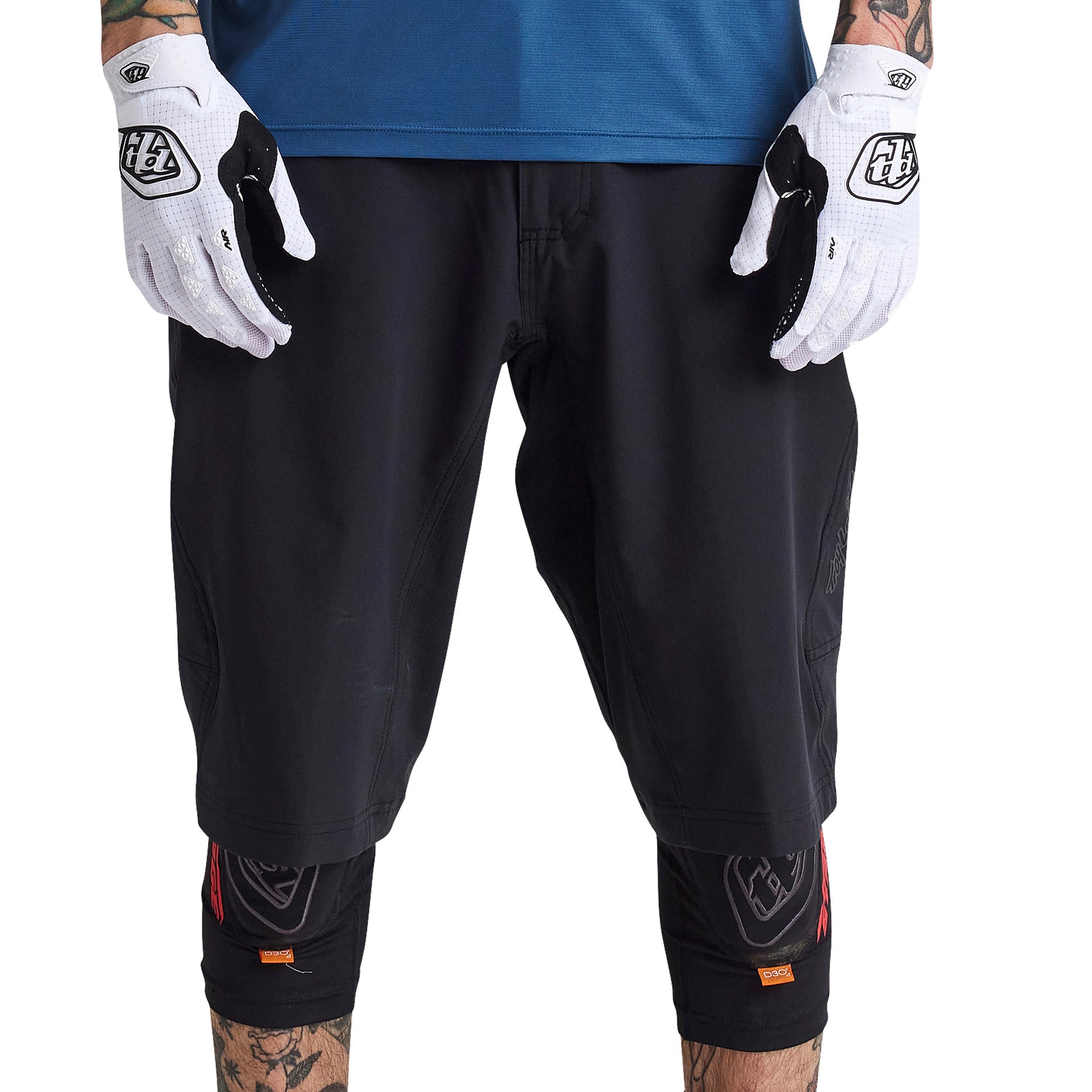 TLD Skyline Shorts - S-30 - Mono Black - Image 1