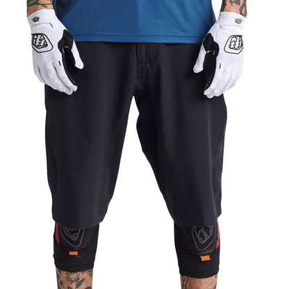 TLD Skyline Shorts - S-30 - Mono Black - Image 1