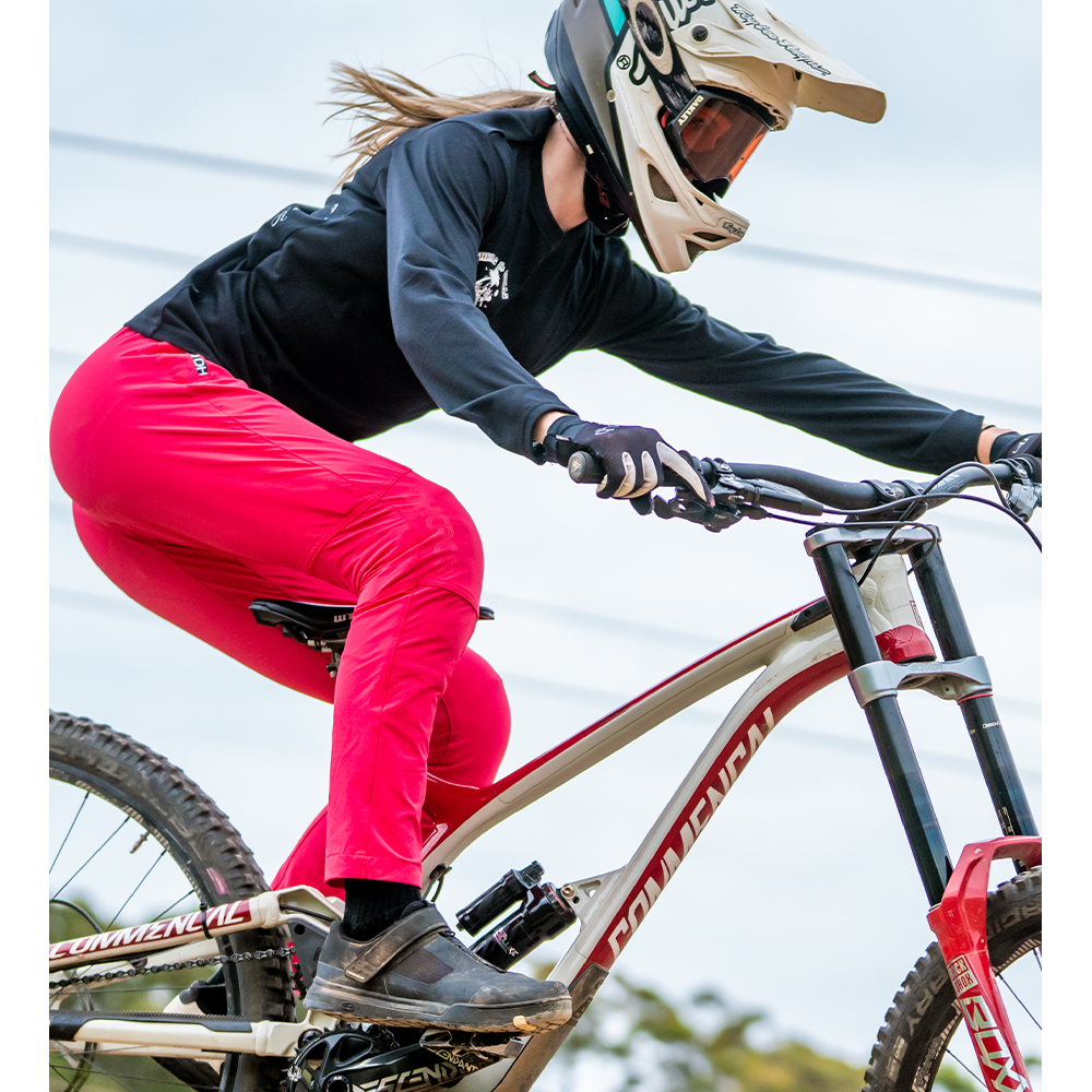 DHaRCO Women's Long Sleeve Tech Tee - Women's L - Thrills & Chills