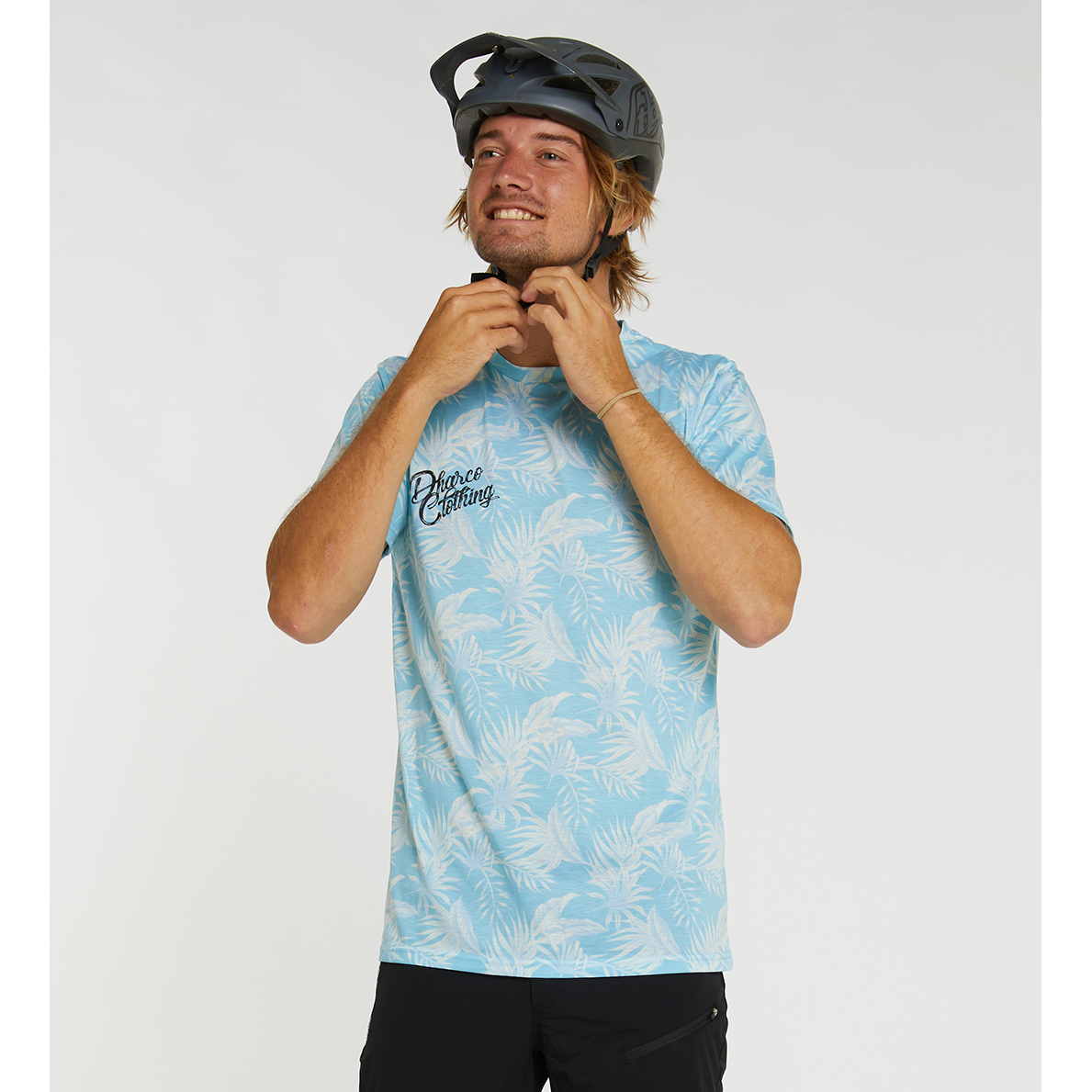 DHaRCO Men's Short Sleeve Tech Tee - L - Californication