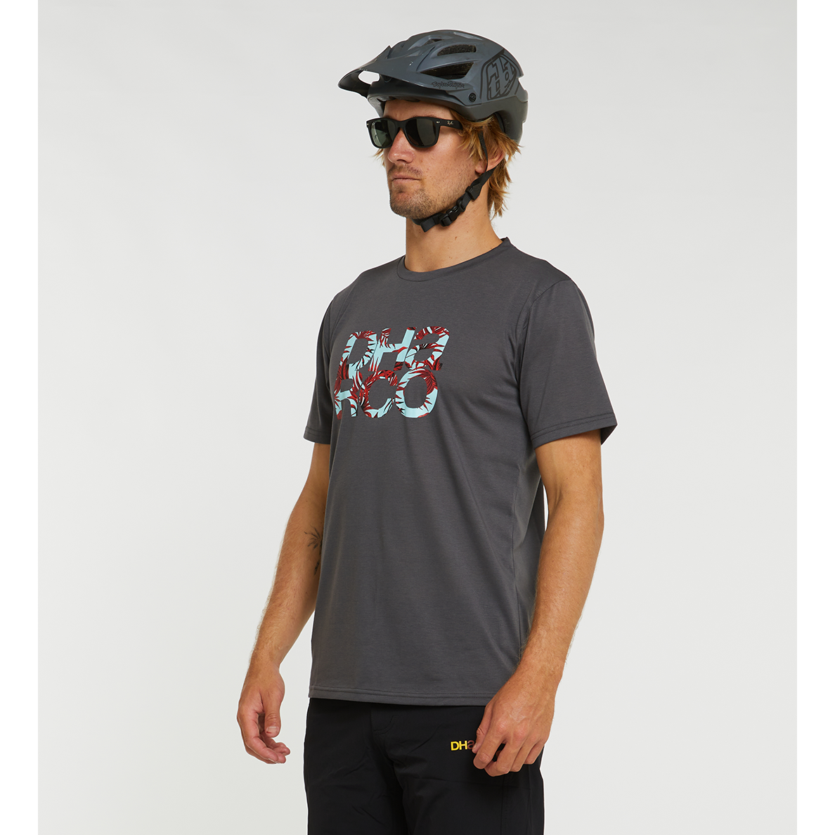 DHaRCO Men's Short Sleeve Tech Tee - XL - Carbon Paradise