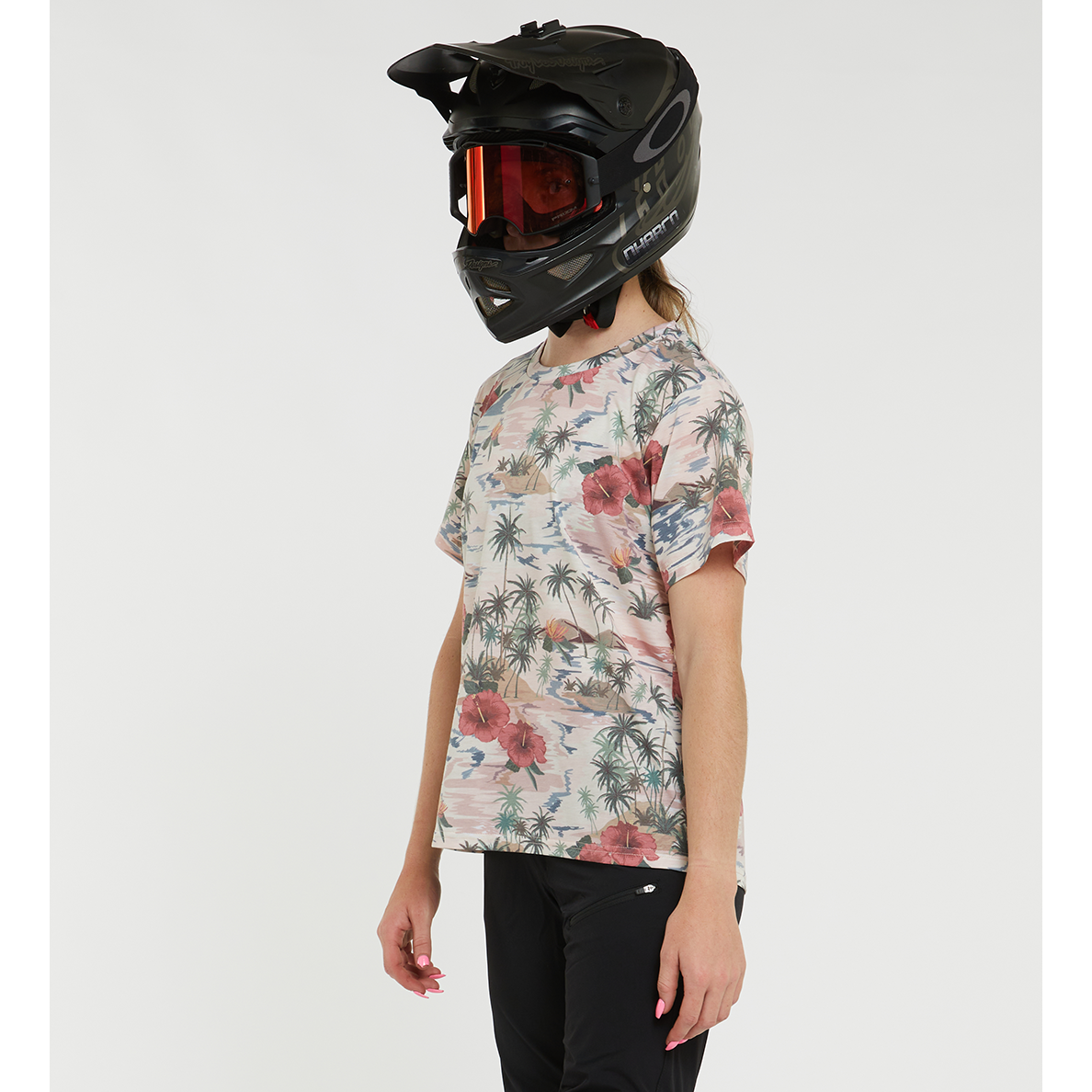 DHaRCO Women's Short Sleeve Tech Tee - Women's M - Narradise